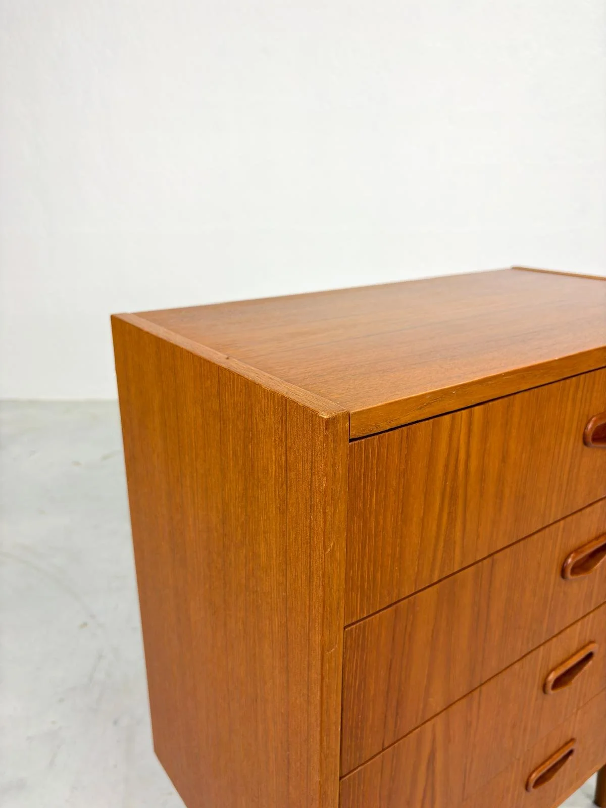 Lage Mid-century Ladekast van Musteringg (18).jpeg