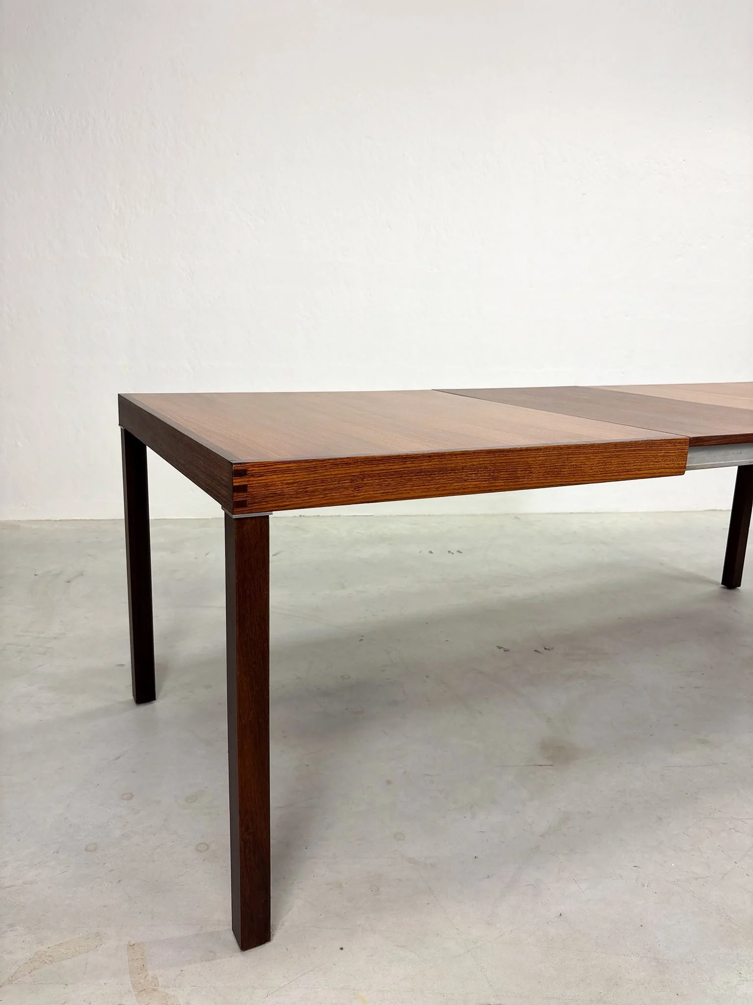 Uitschuifbare Eettafel van Inger Klingenberg voor Fristho (7).jpeg