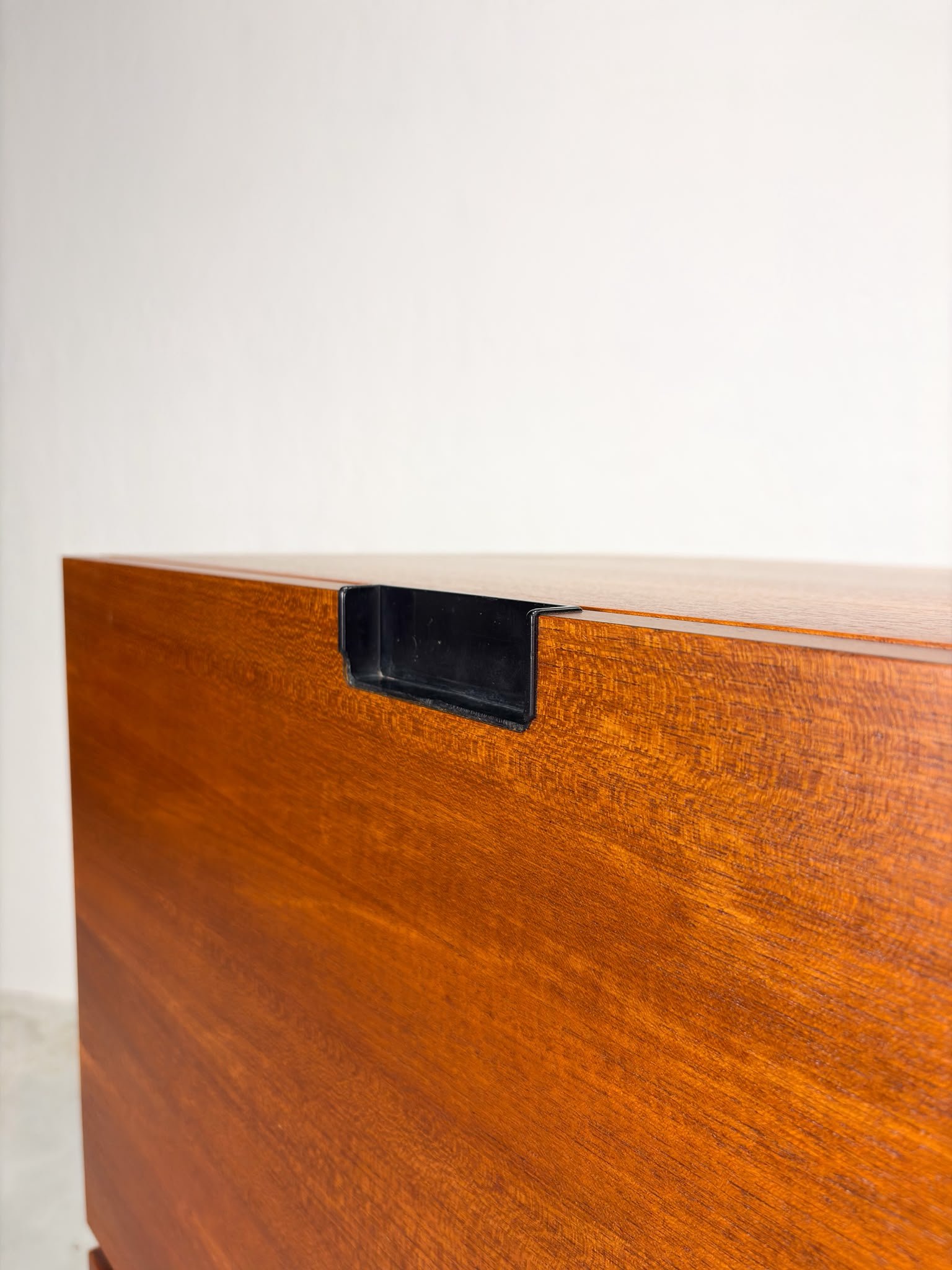 'CU08' Dressoir van Cees Braakman voor Pastoe (5).jpeg