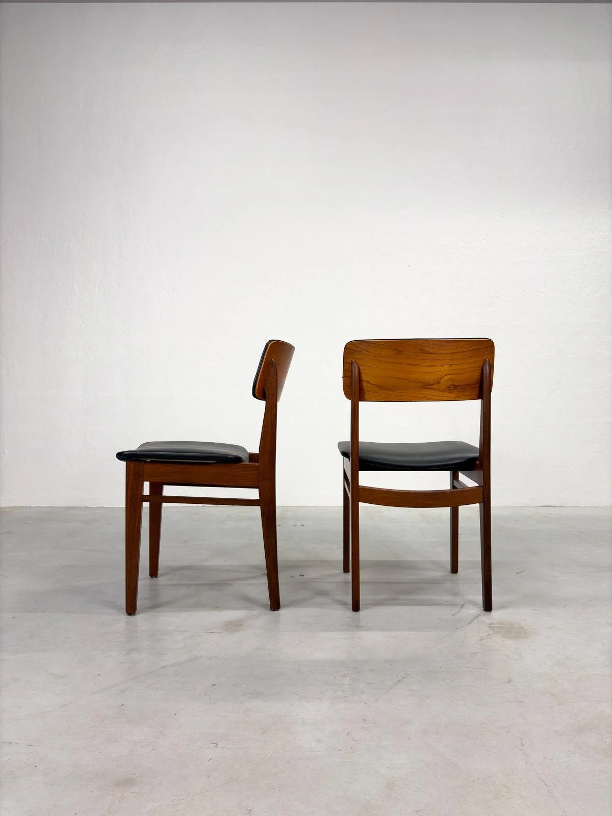 Set Eetkamerstoelen van Mahjongg Vlaardingen (4).jpeg