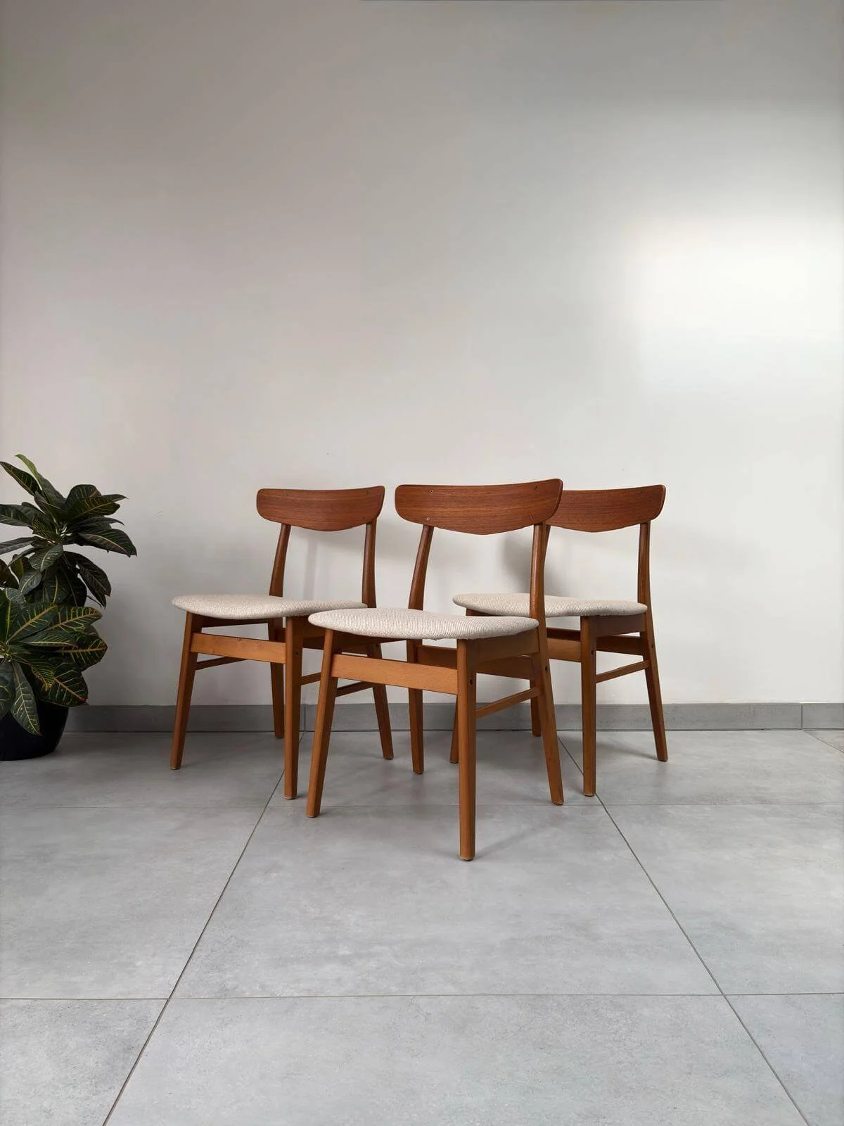 Vintage Scandinavische Eetkamerstoelen Farstrup (5).jpg