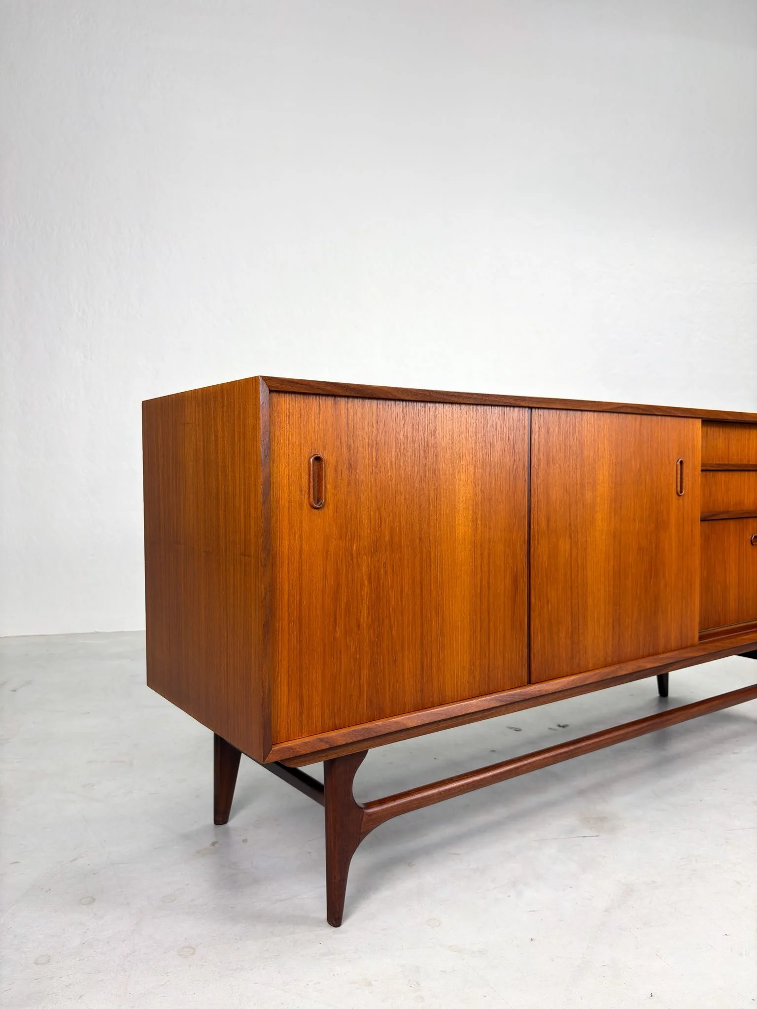 Mid-century Dressoir van Teakhout (9).jpeg