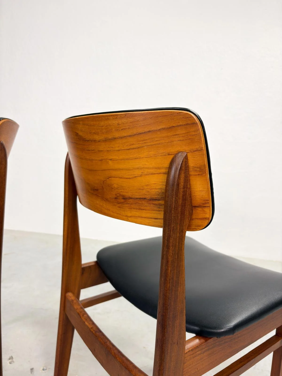 Set Eetkamerstoelen van Mahjongg Vlaardingen (10).jpeg