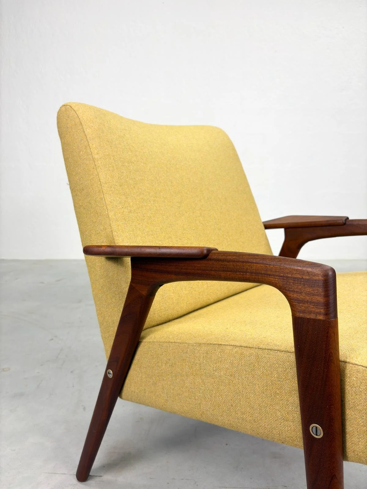 Pastoe 'Ruster' Fauteuil van Yngve Ekström Laag (1).jpeg