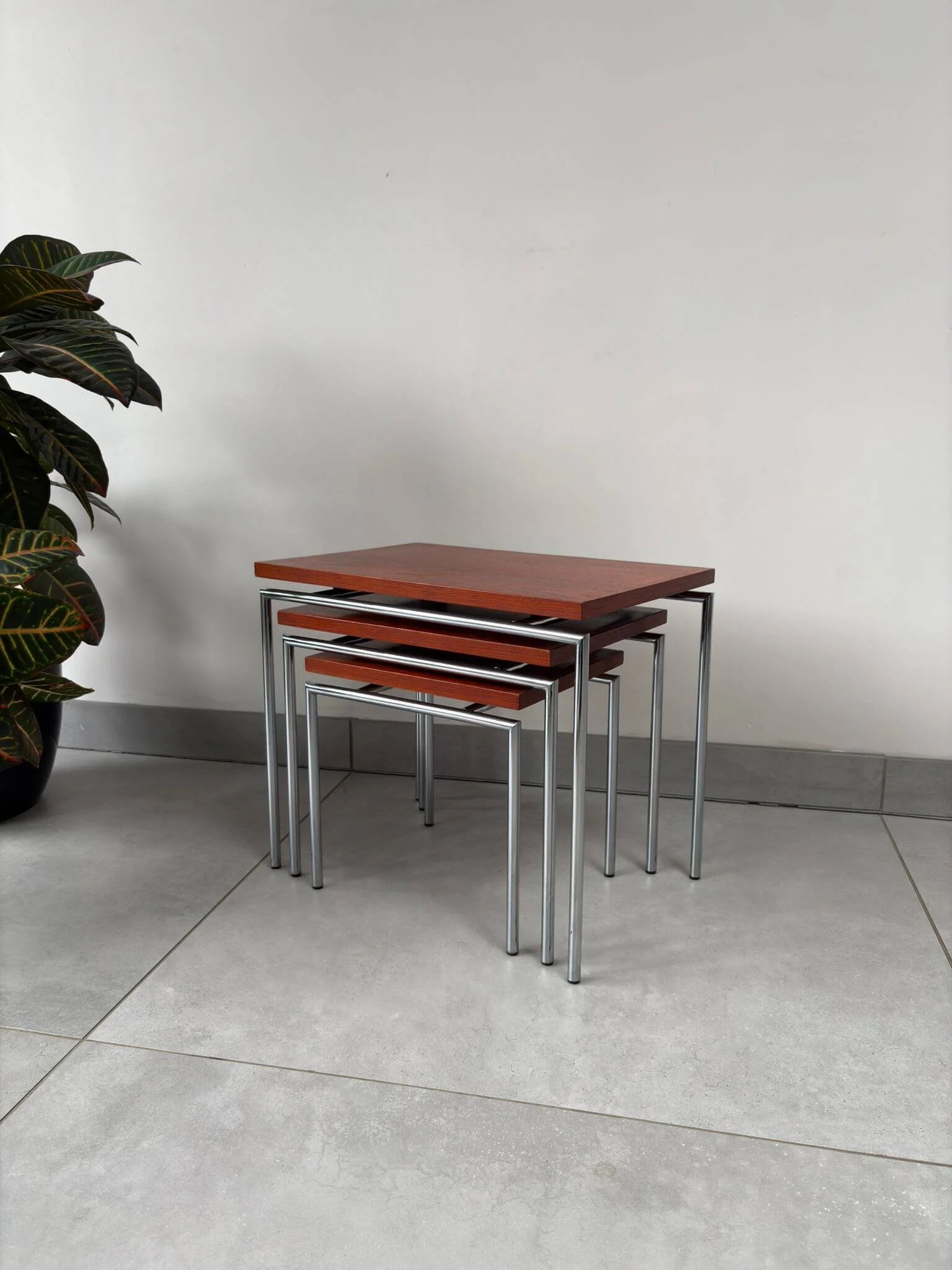 Vintage Bijzettafeltjes Mimiset Pastoe Stijl (6).jpg