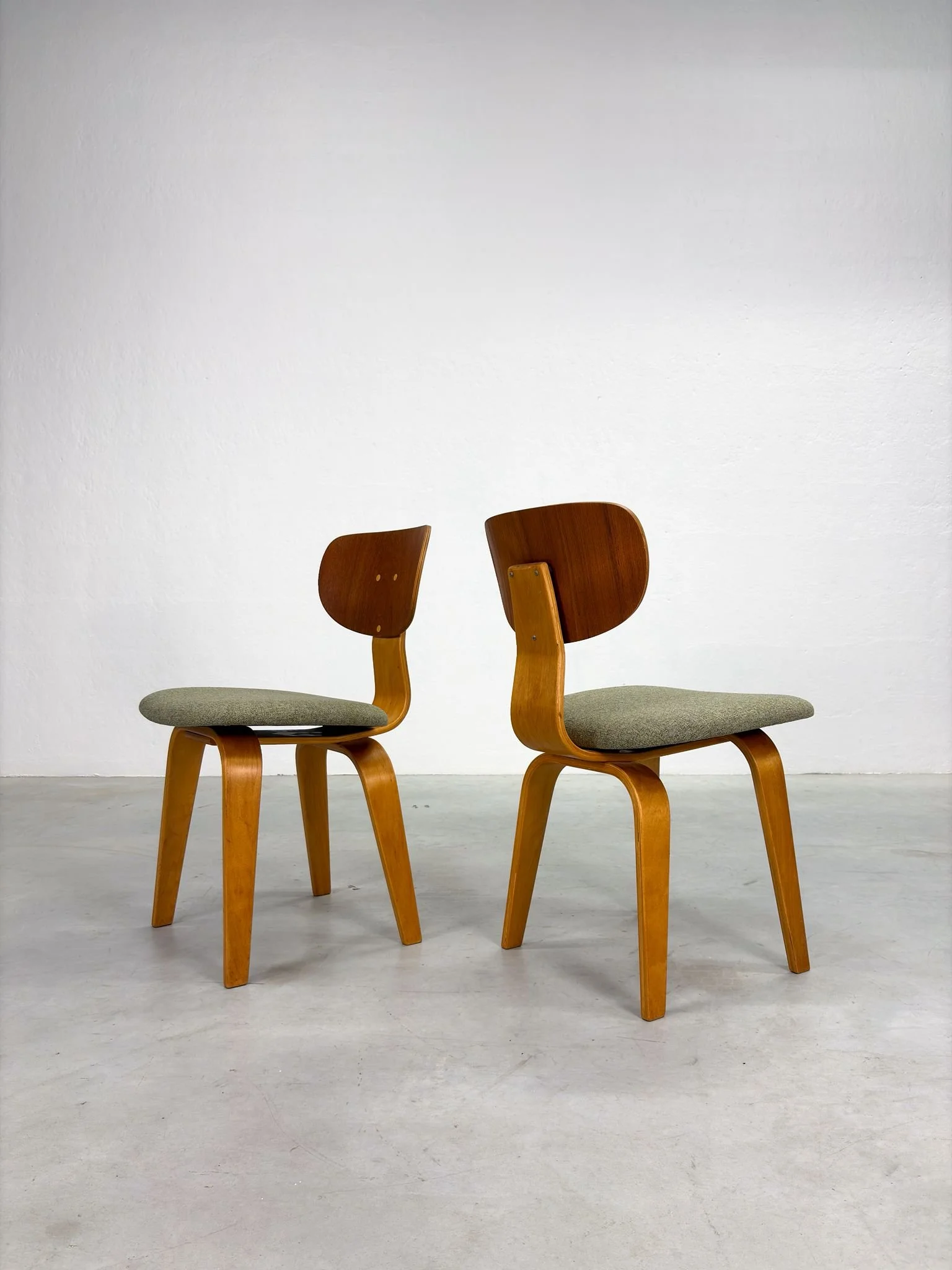 Set 'SB02' Eetkamerstoelen van Cees Braakman voor Pastoe (9).jpeg