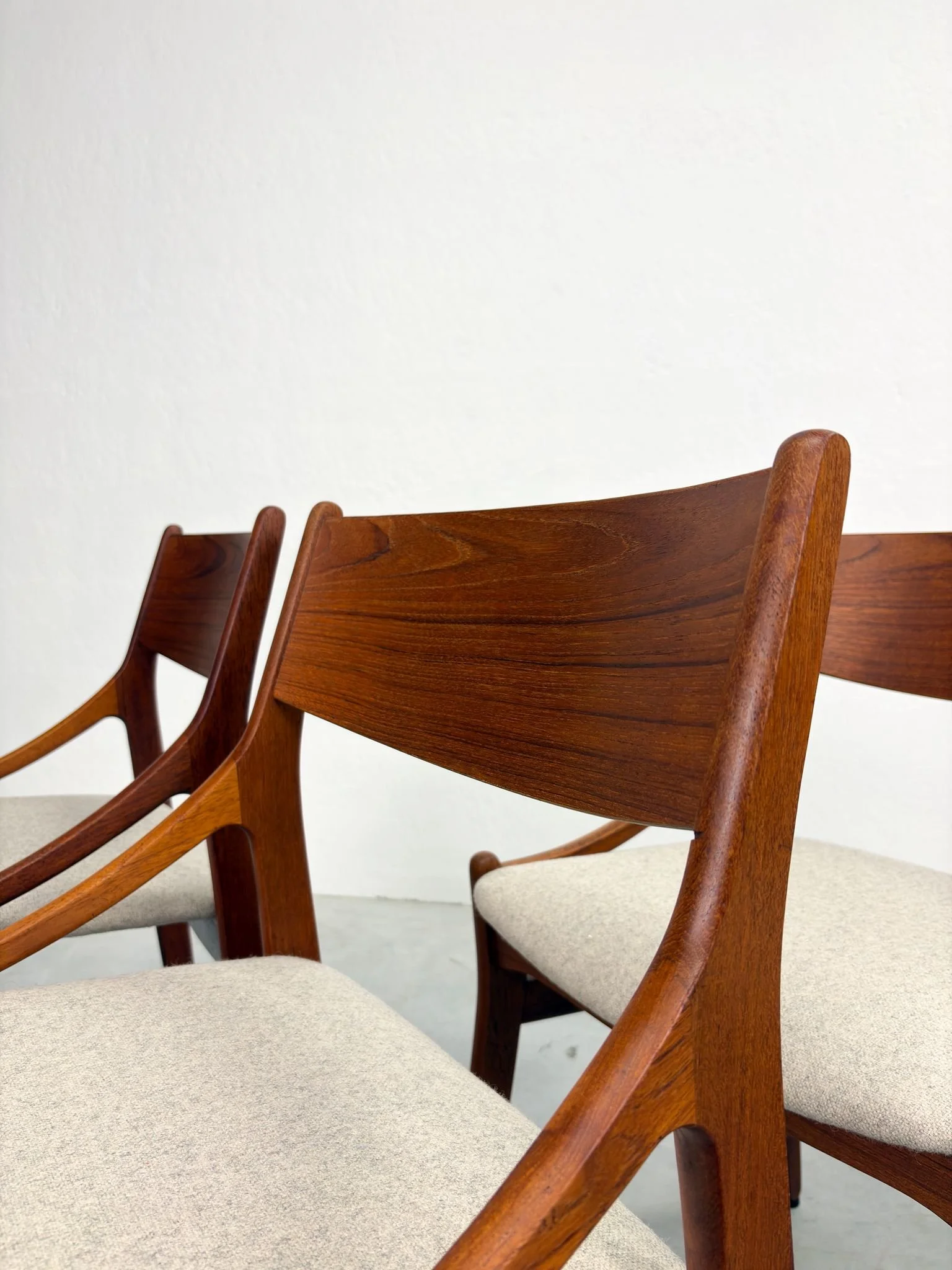 Set Mid-century Eetkamerstoelen van Vestervig Eriksen (8).jpeg