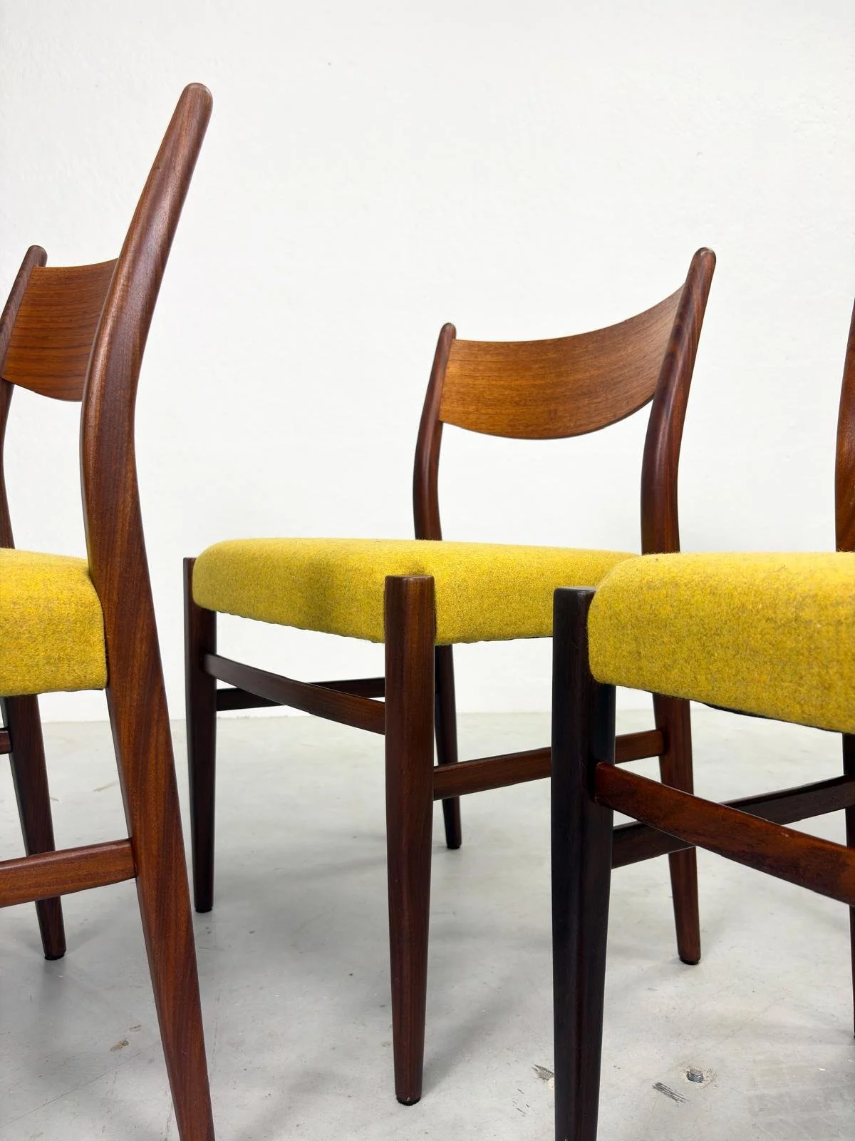 Set 'SA10' Eetkamerstoelen van Cees Braakman voor Pastoe (6).jpeg