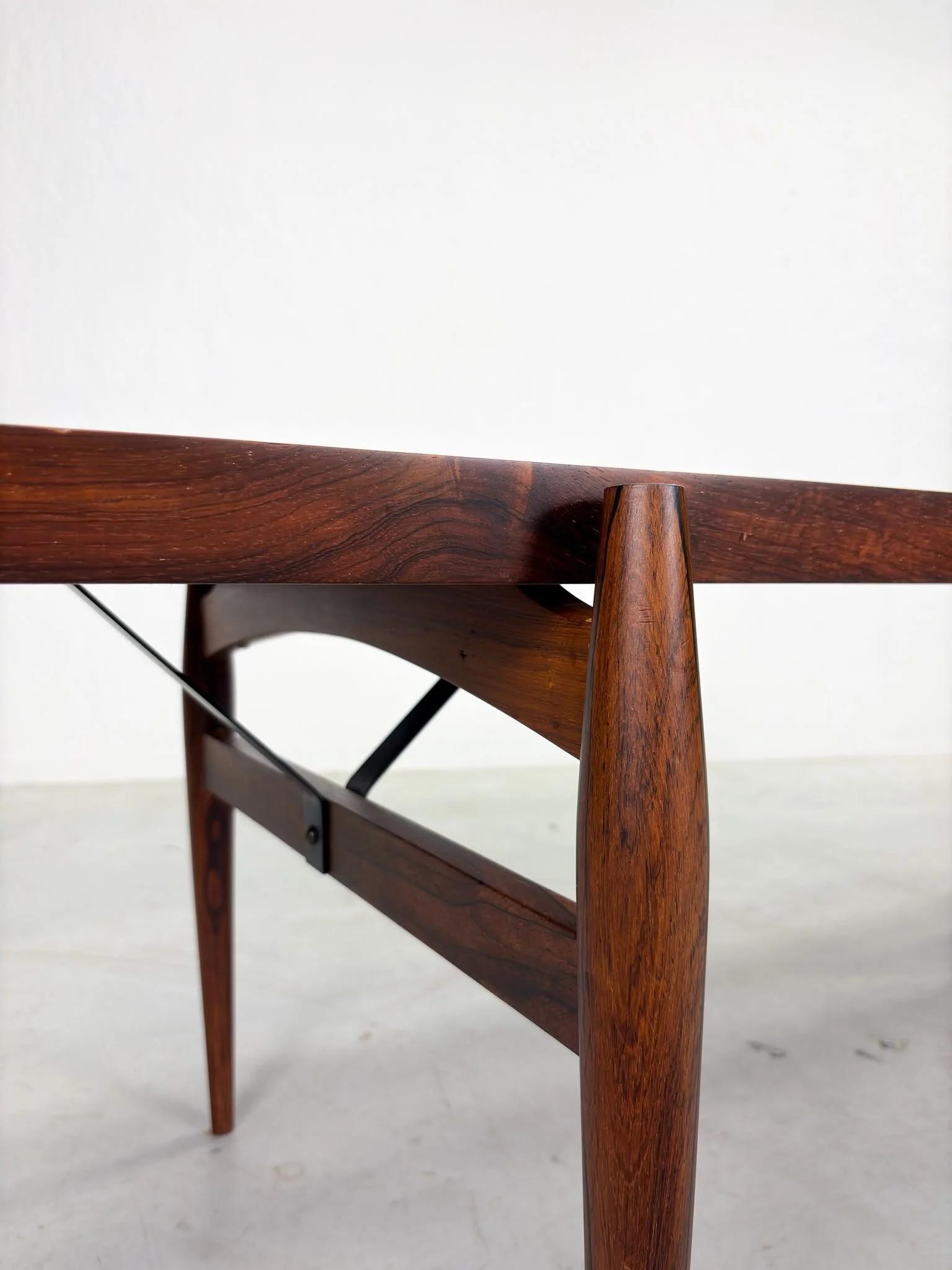Deense Mid-century Salontafel van Palissander (5).jpeg
