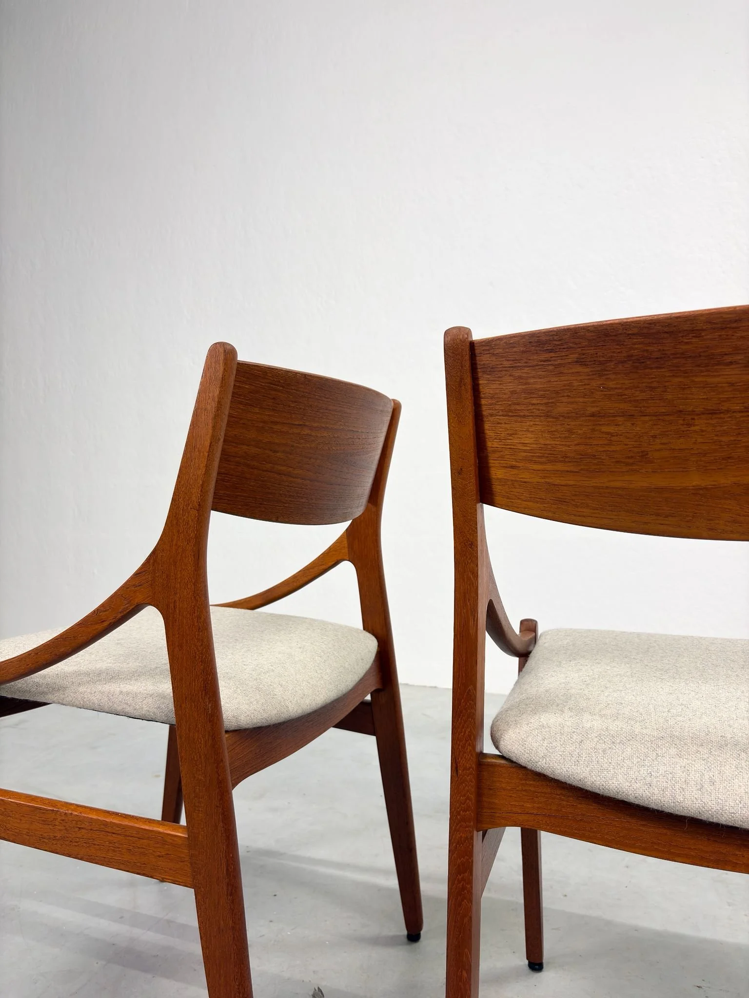Set Mid-century Eetkamerstoelen van Vestervig Eriksen (16).jpeg