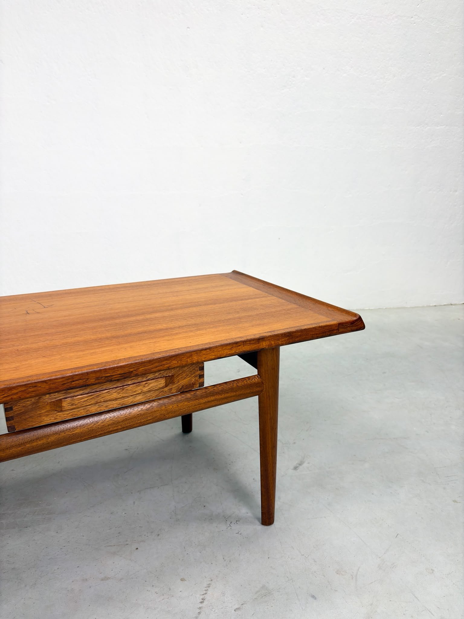 Salontafel van Torbjørn Afdal voor Haug Snekkeri (6).jpeg