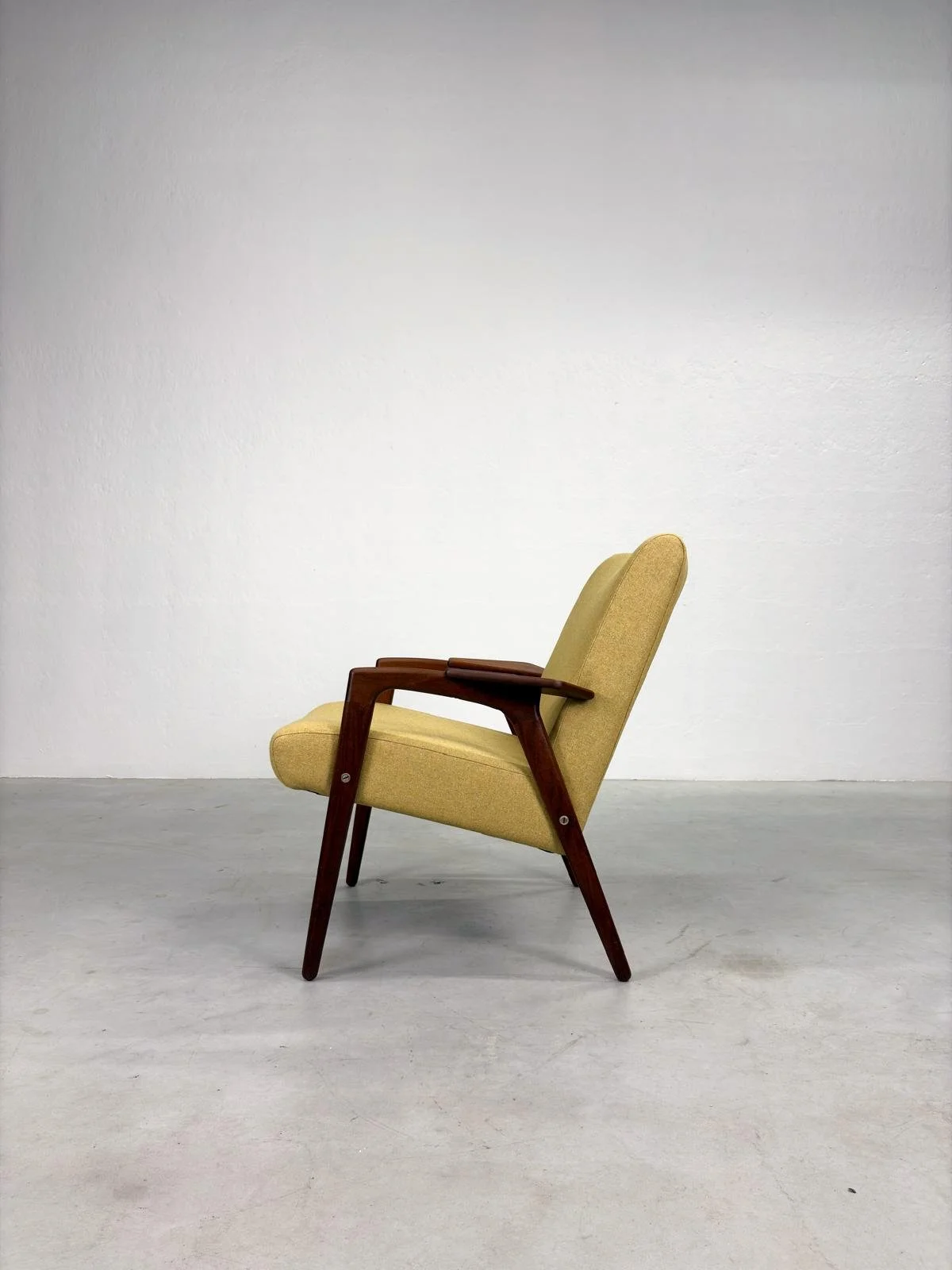 Pastoe 'Ruster' Fauteuil van Yngve Ekström Laag (14).jpeg