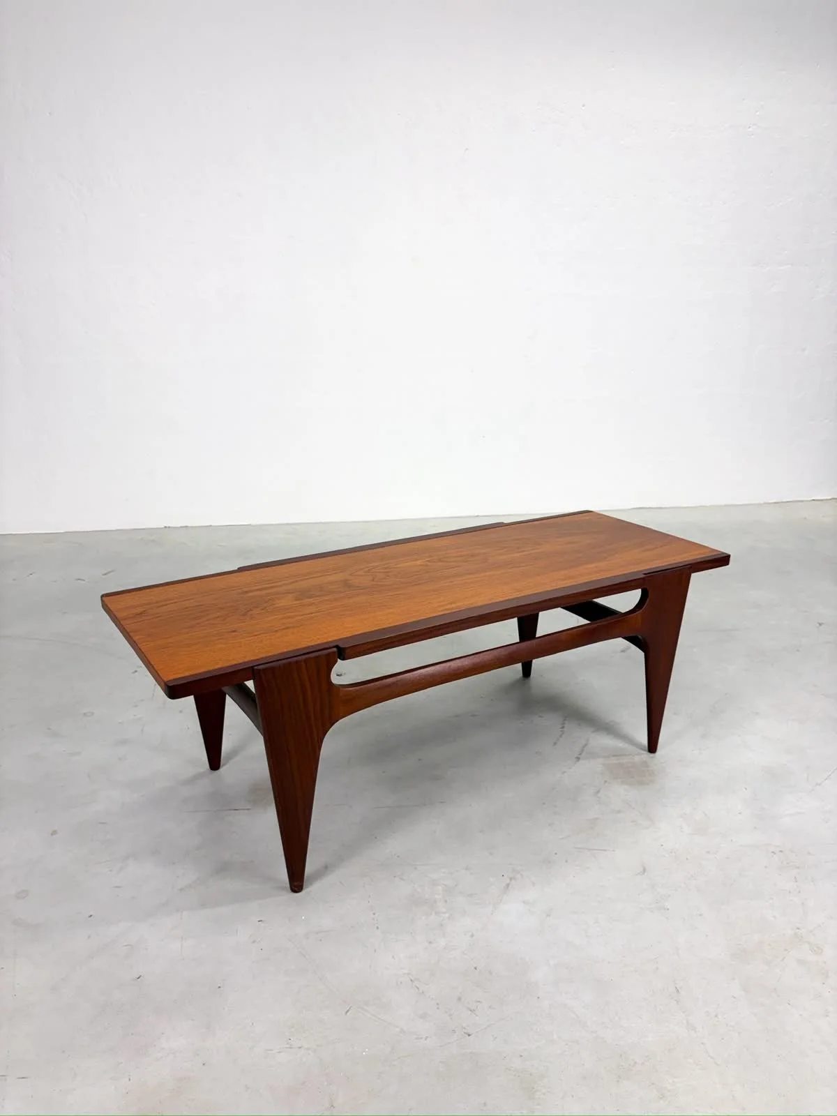 Unieke Vintage Salontafel in Deens Design (17).jpeg