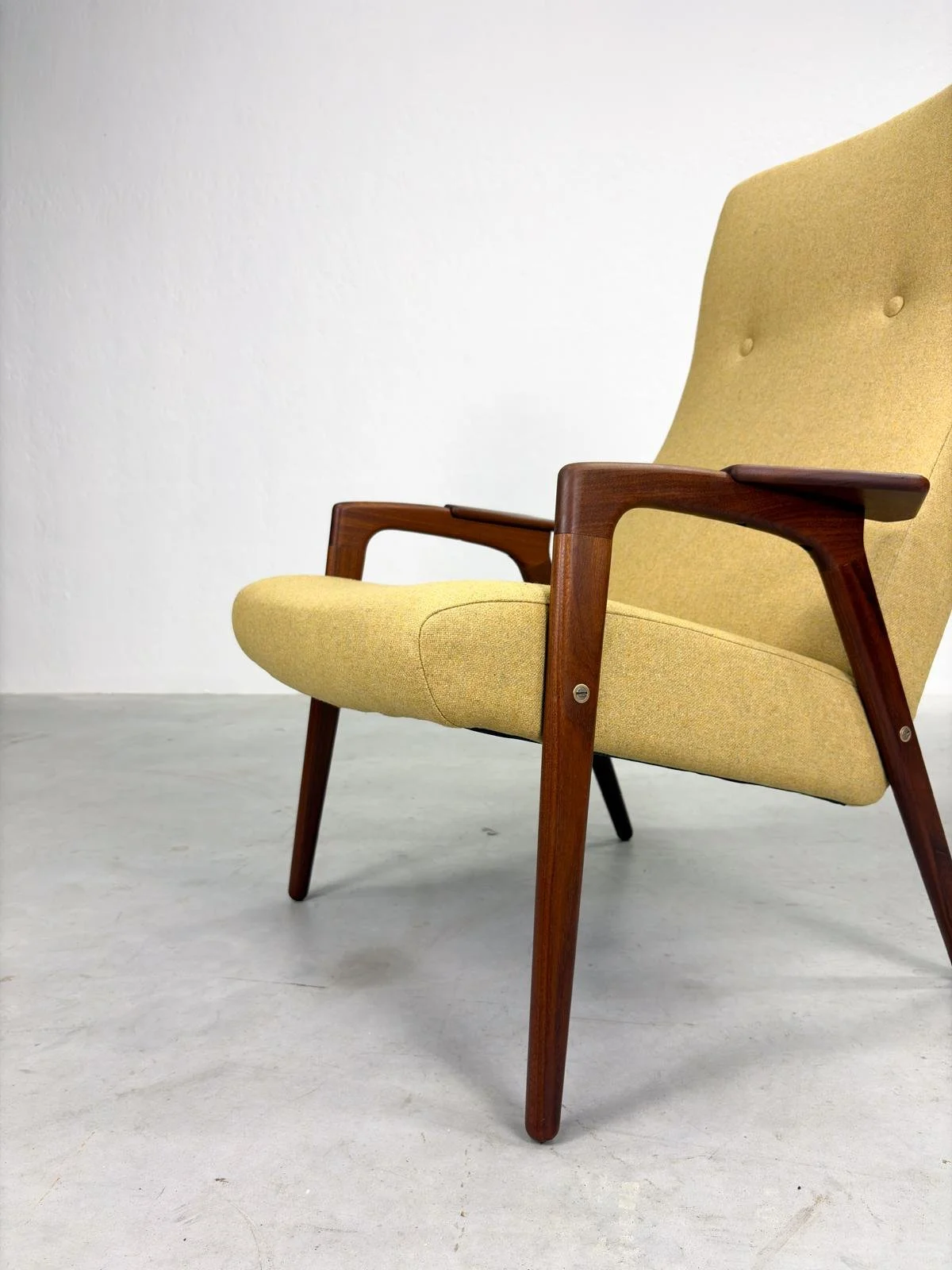 Pastoe 'Ruster' Fauteuil van Yngve Ekström Hoog (4).jpeg