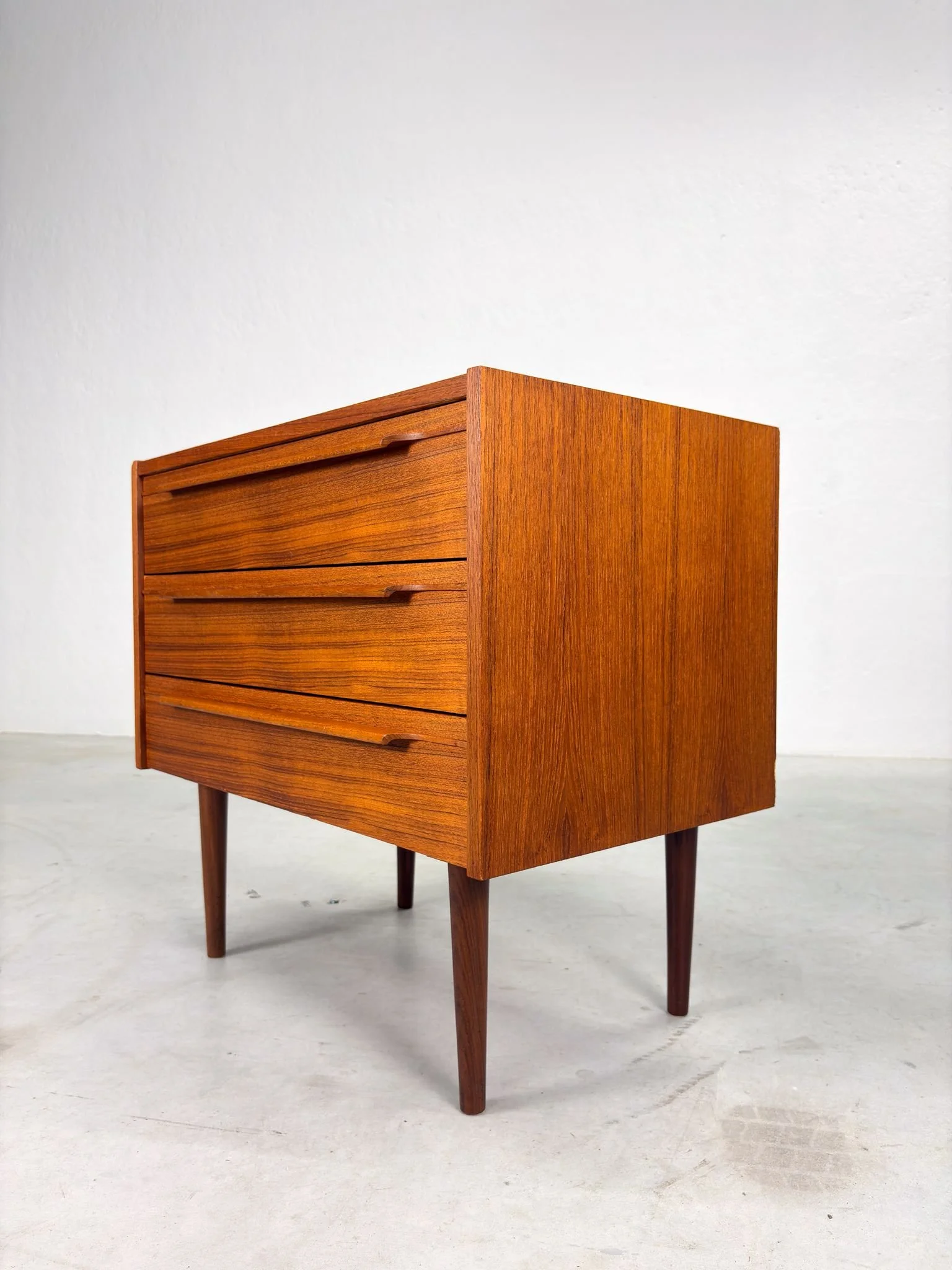 Mid-century 'Mahjongg' Ladekast van Ouwenbroek's Meubelfabriek (13).jpeg