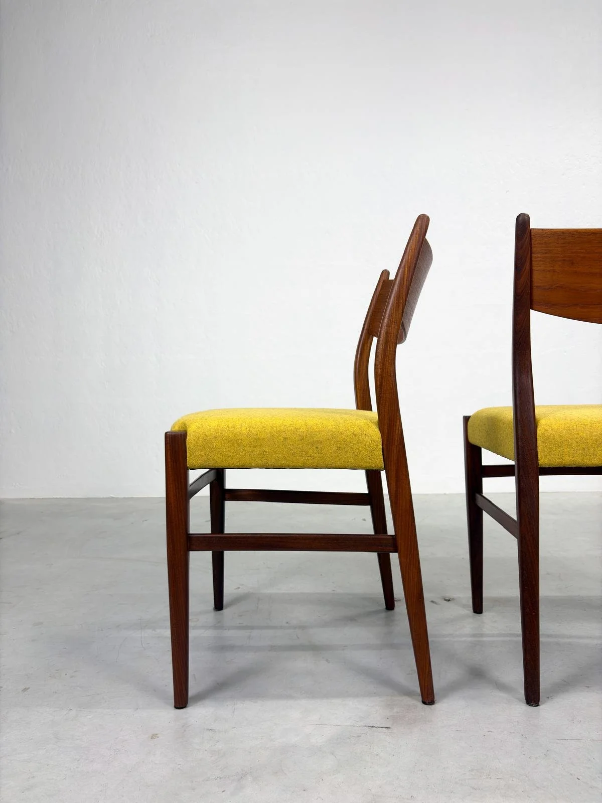 Set 'SA10' Eetkamerstoelen van Cees Braakman voor Pastoe (18).jpeg