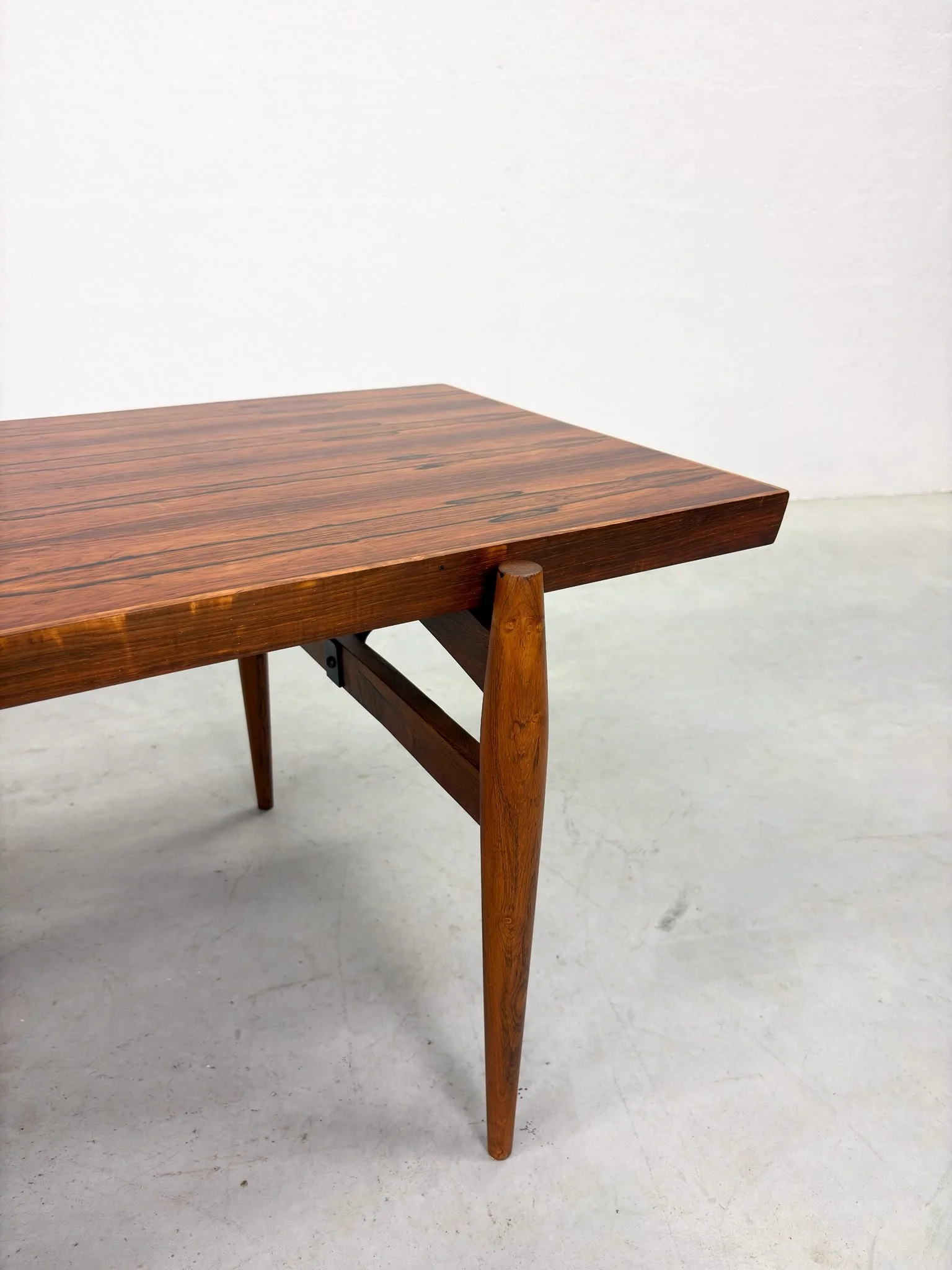 Deense Mid-century Salontafel van Palissander (16).jpeg