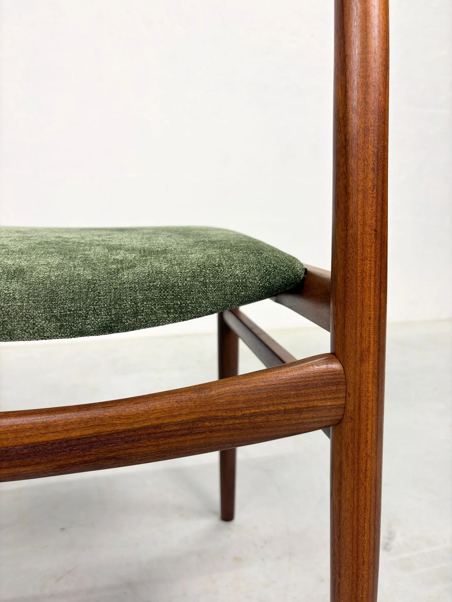 Set Vintage Lübke Eetkamerstoelen Deens Design (7).jpeg