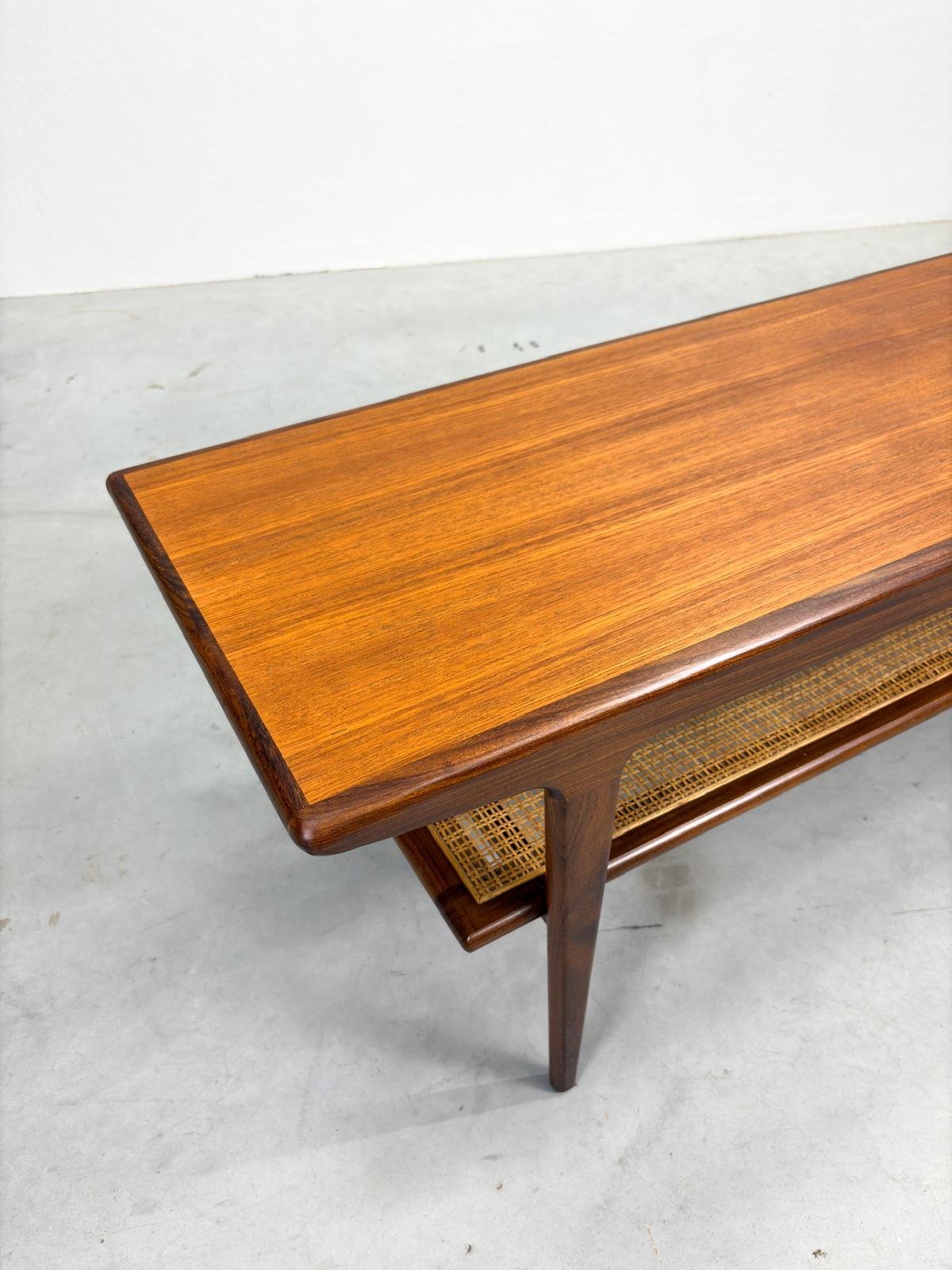 Mid-Century Salontafel van John Herbert voor A Younger (2).jpeg