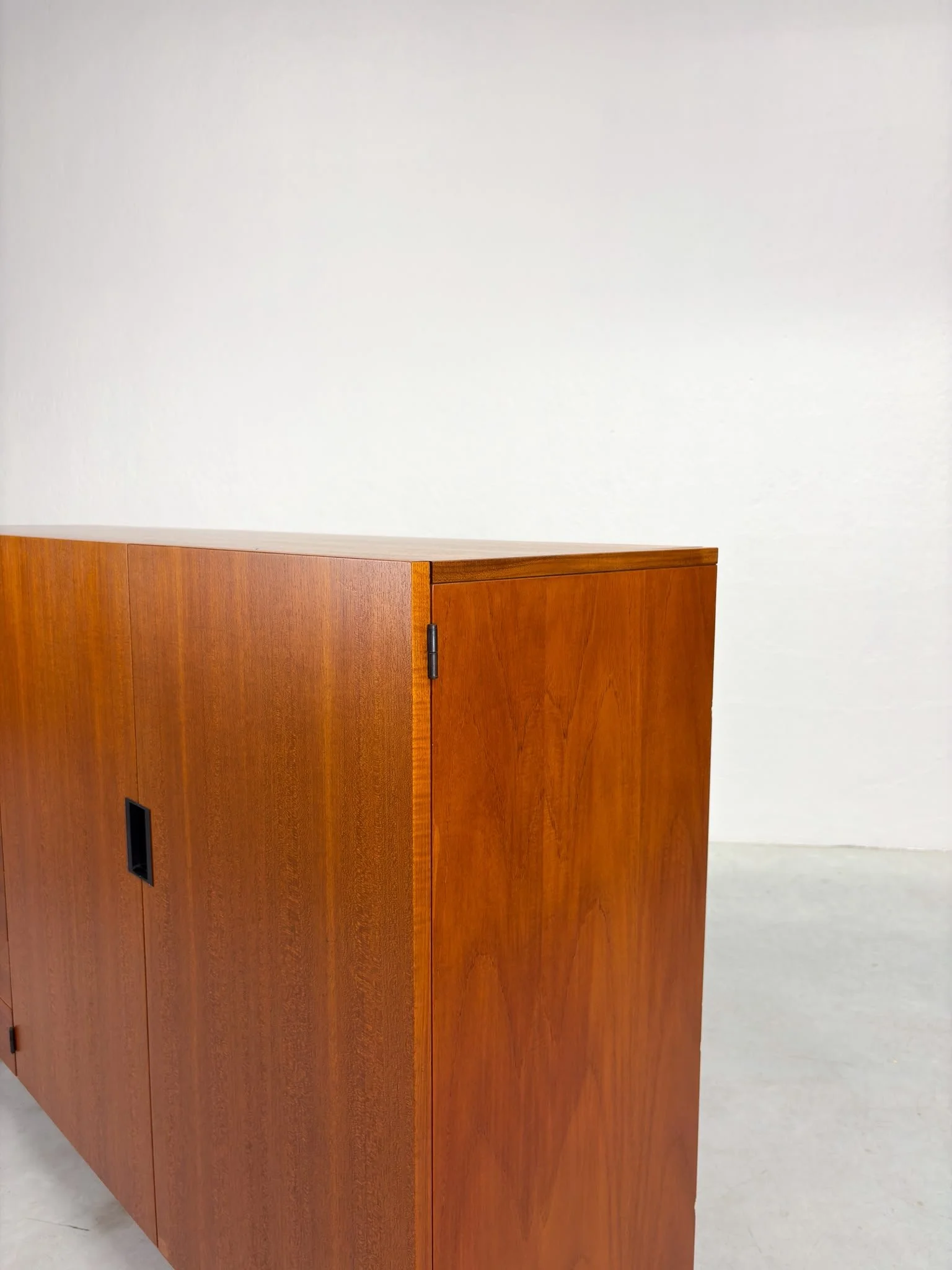 'CU08' Dressoir van Cees Braakman voor Pastoe (1).jpeg