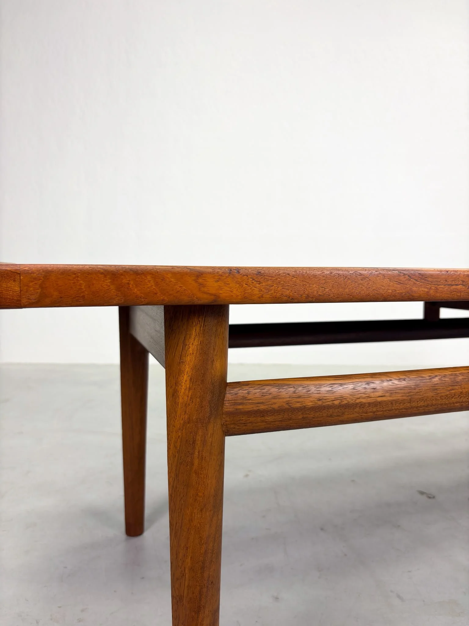 Salontafel van Torbjørn Afdal voor Haug Snekkeri (3).jpeg