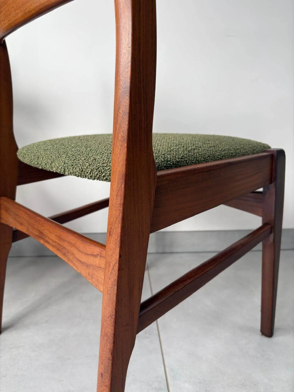 Set vintage Deense eetkamerstoelen BAKO (13).jpg