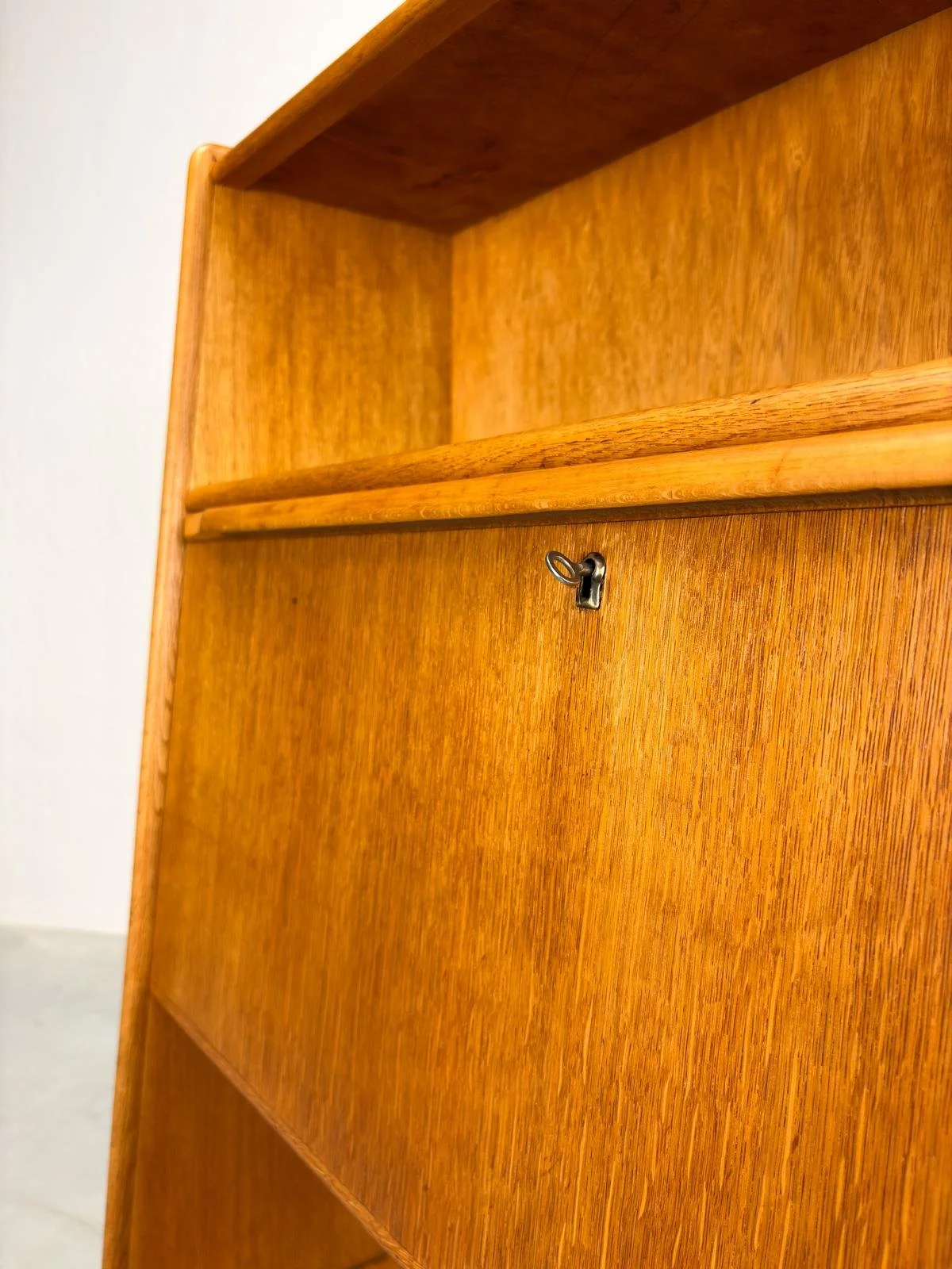 Pastoe 'BE04' Secretaire van Cees Braakman (8).jpeg