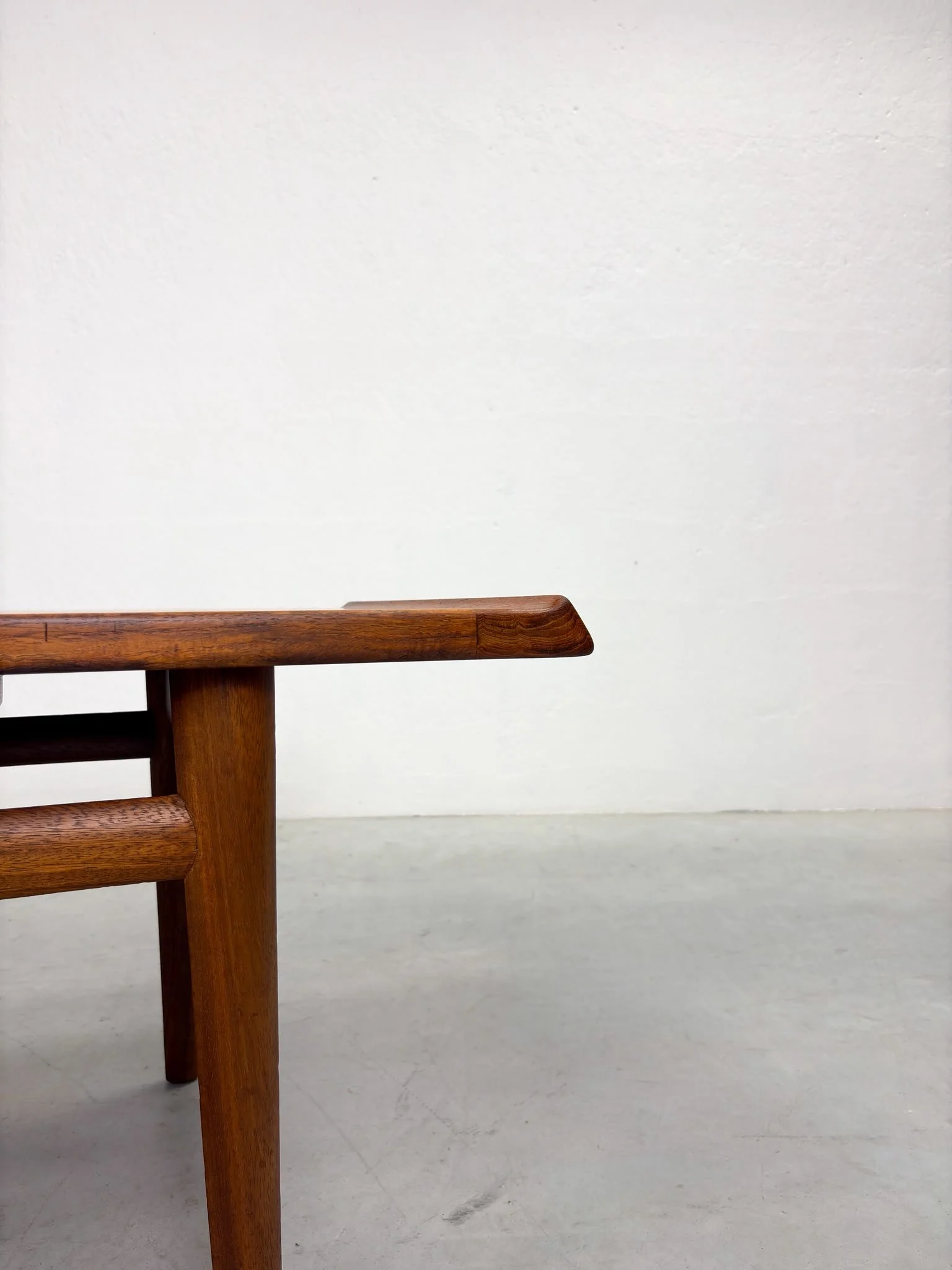 Salontafel van Torbjørn Afdal voor Haug Snekkeri (13).jpeg