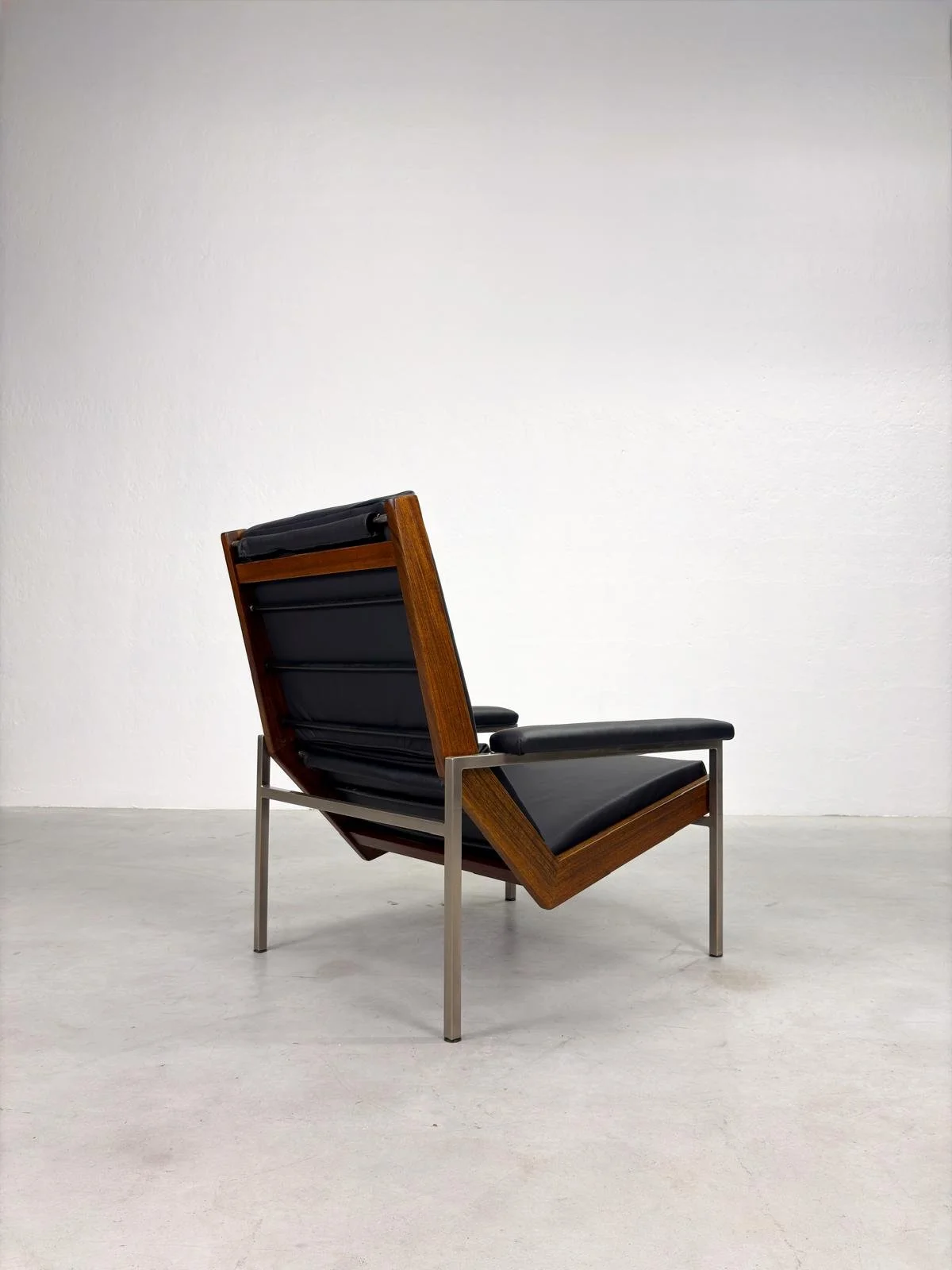 Lotus Fauteuil van Rob Parry voor Gelderland (2).jpeg