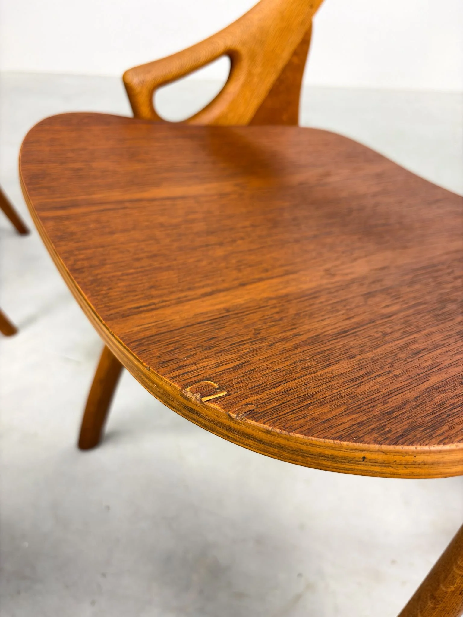 Set Eiken Eetkamerstoelen van Arne Hovmand Olsen (8).jpeg