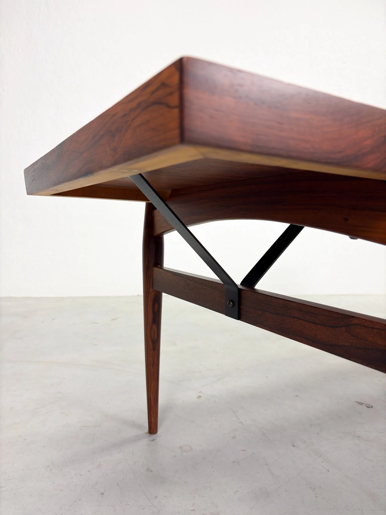 Deense Mid-century Salontafel van Palissander (14).jpeg