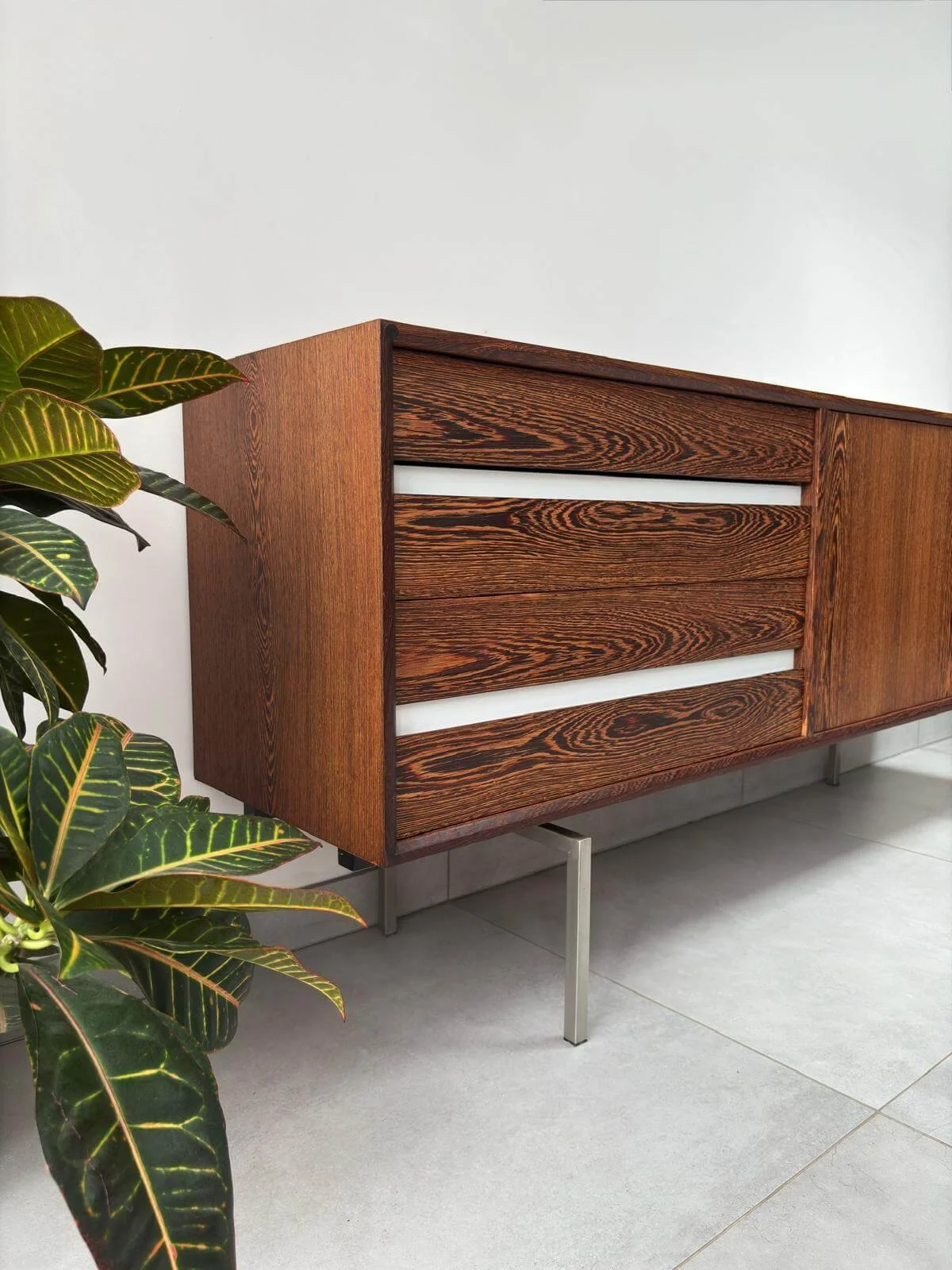 Vintage Wengé Dressoir Rodulf Bernd Glatzel voor Fristho (1).jpg