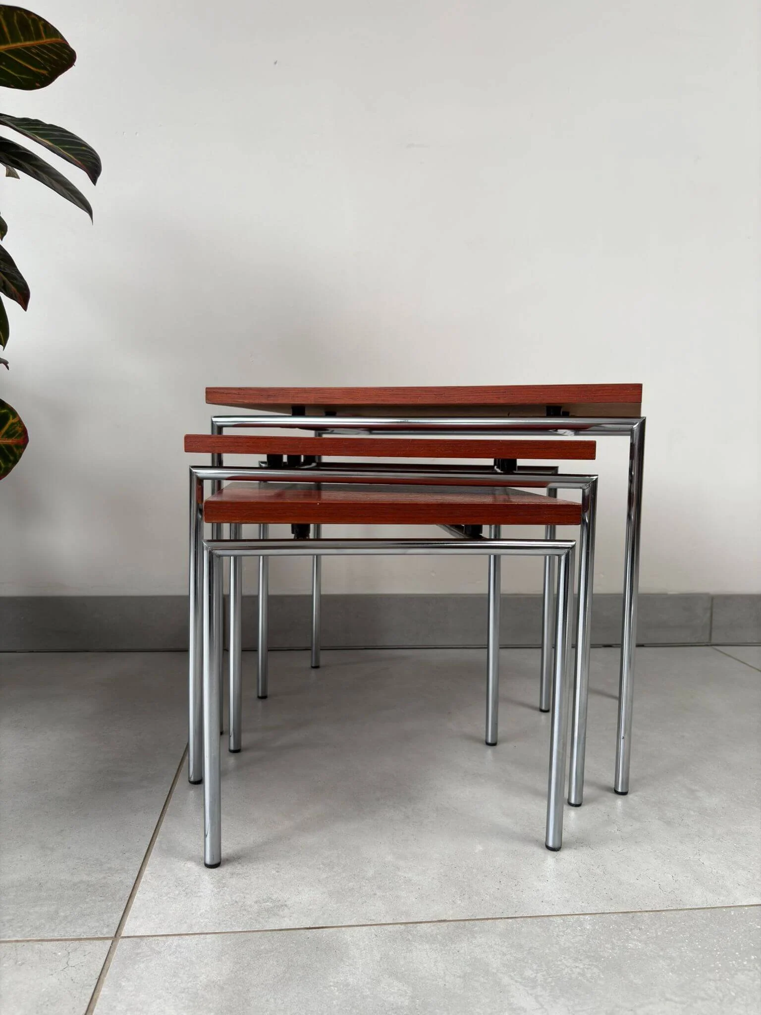 Vintage Bijzettafeltjes Mimiset Pastoe Stijl (4).jpg