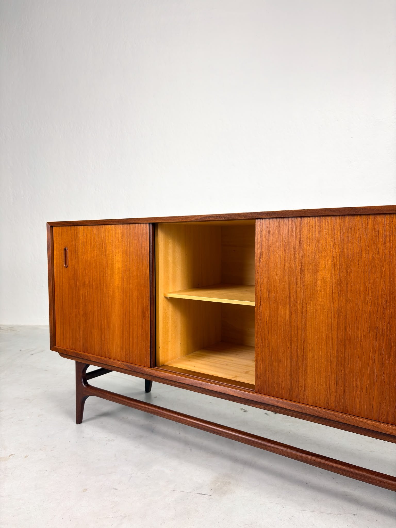Mid-century Dressoir van Teakhout (5).jpeg