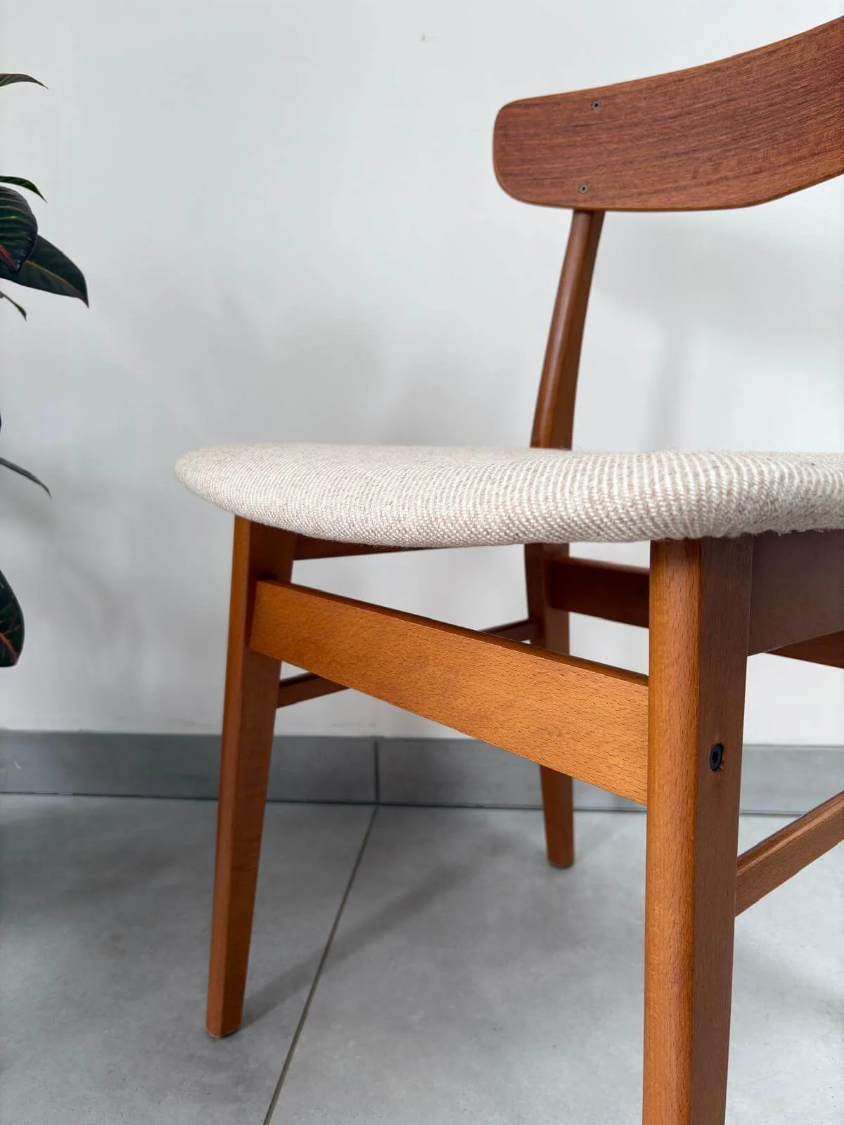 Vintage Scandinavische Eetkamerstoelen Farstrup (9).jpg