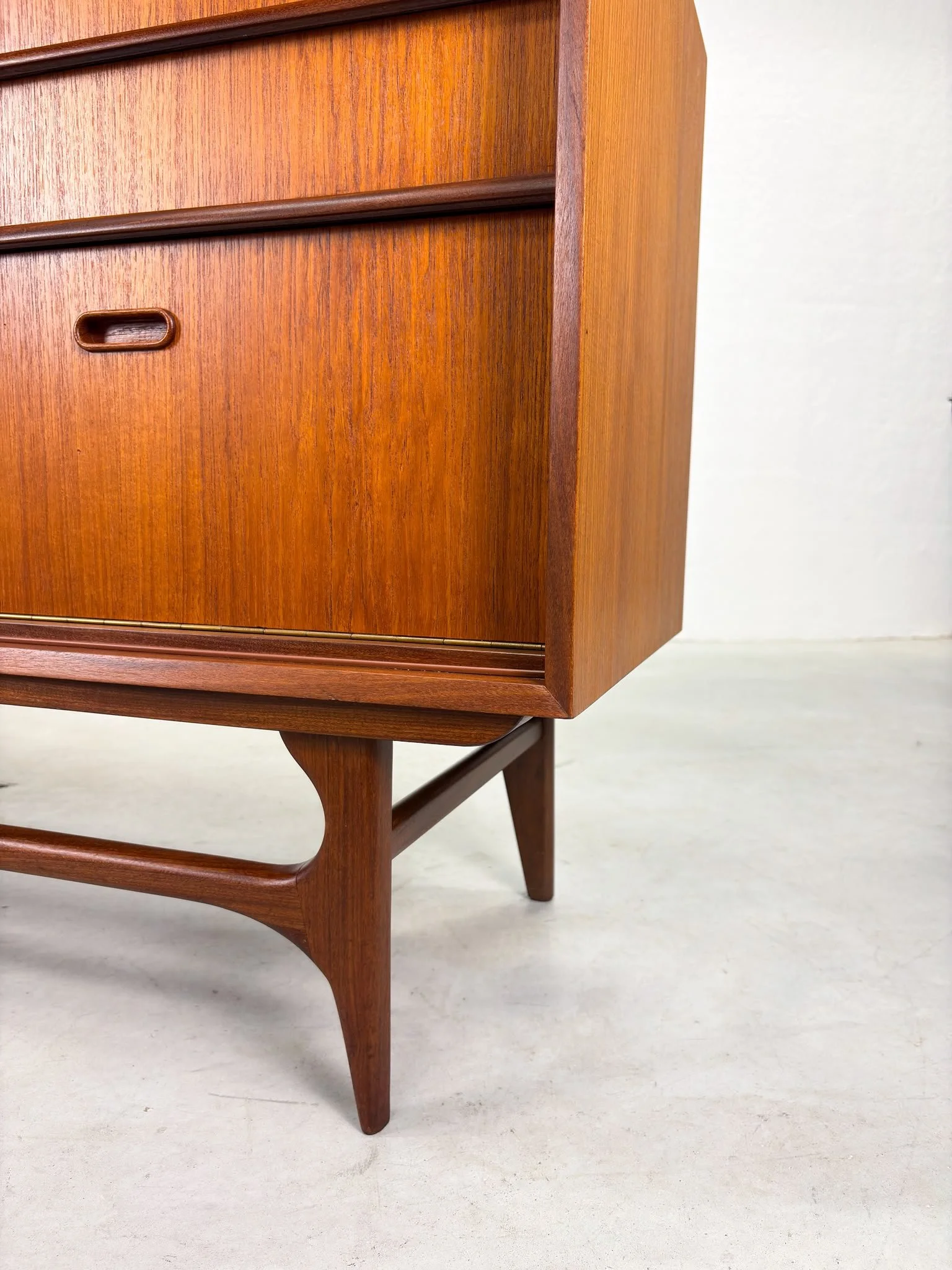 Mid-century Dressoir van Teakhout (8).jpeg