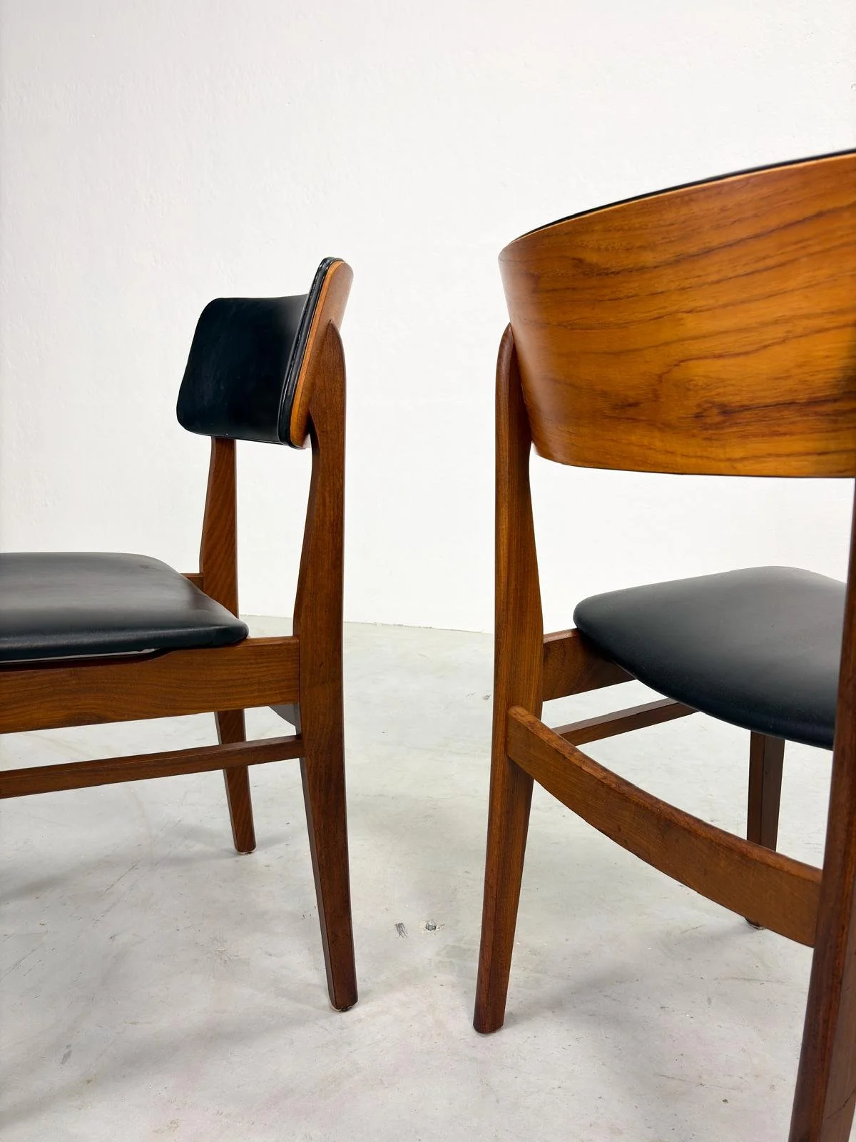 Set Eetkamerstoelen van Mahjongg Vlaardingen (6).jpeg