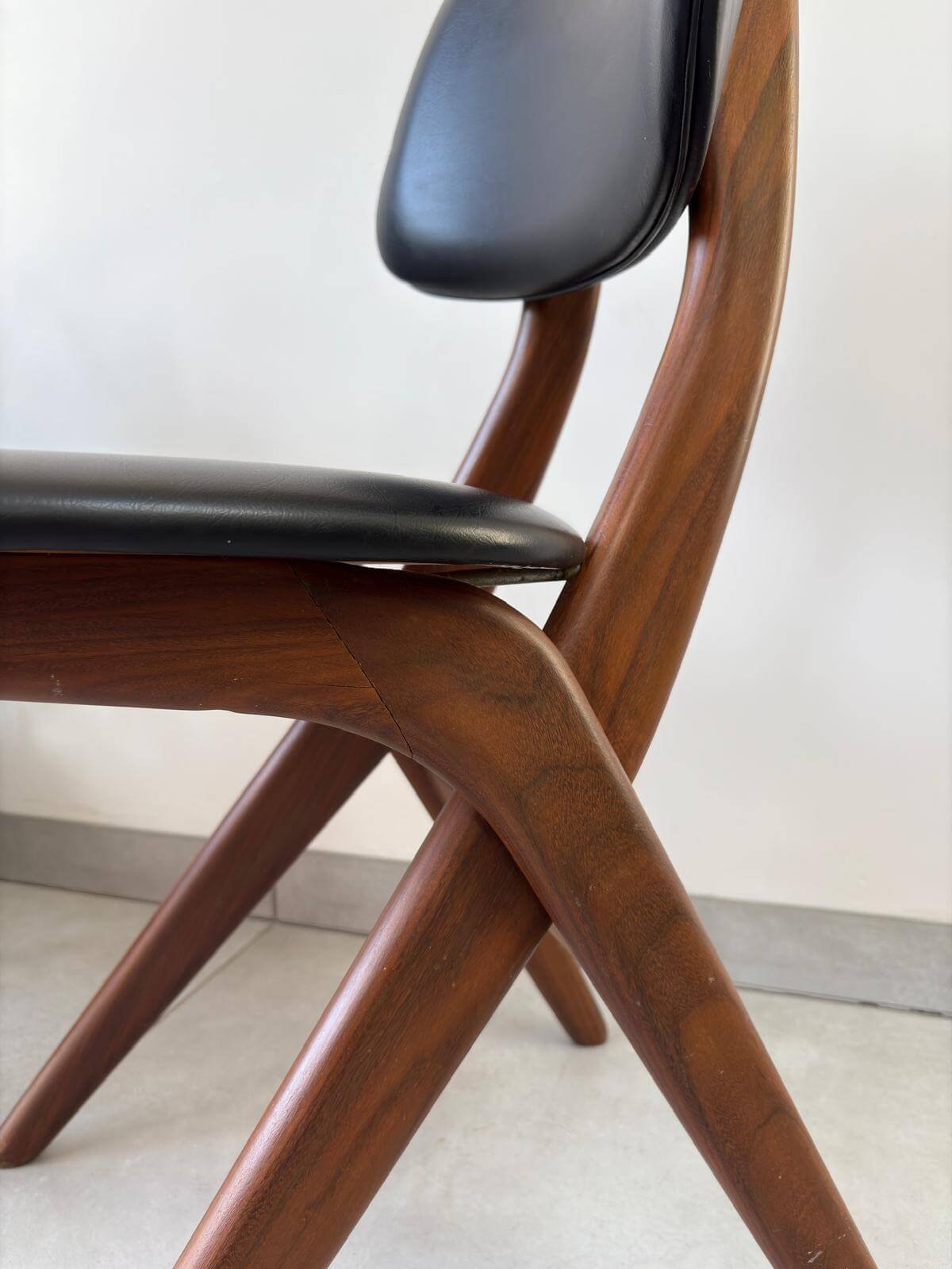 Vintage Scissor Chairs Louis van Teeffelen
