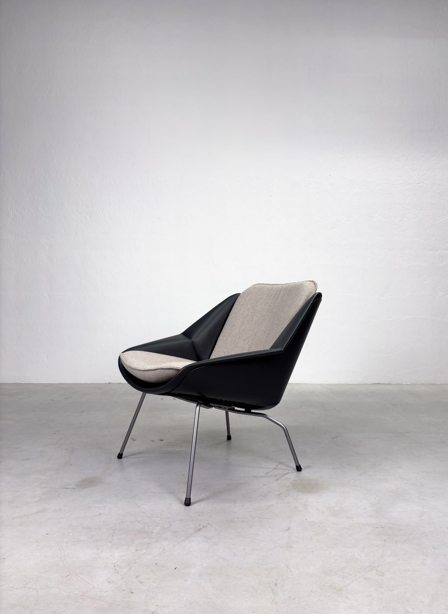'FM04' Fauteuil van Cees Braakman voor Pastoe (8).jpeg