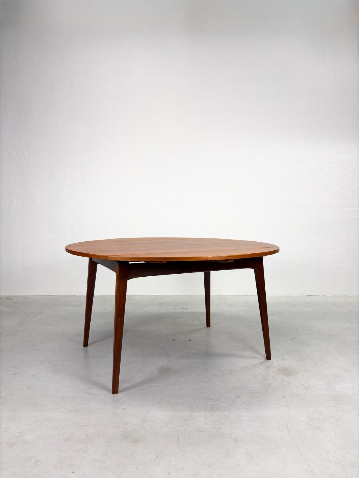 Uitschuifbare Ronde Eetkamertafel van Louis van Teeffelen (16).jpeg