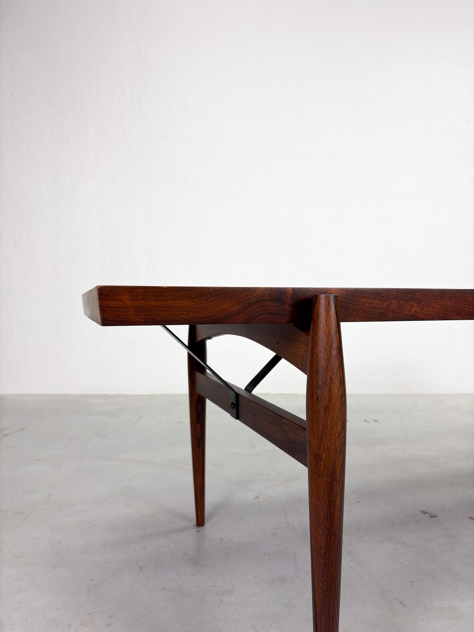 Deense Mid-century Salontafel van Palissander (2).jpeg
