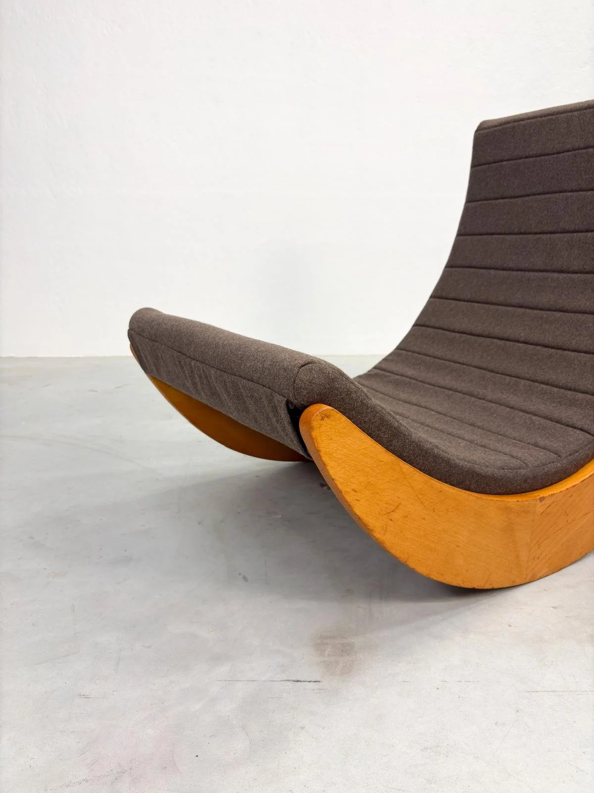 Verner Panton 'Relaxer' Rocking Chair voor Rosenthal (4).jpeg