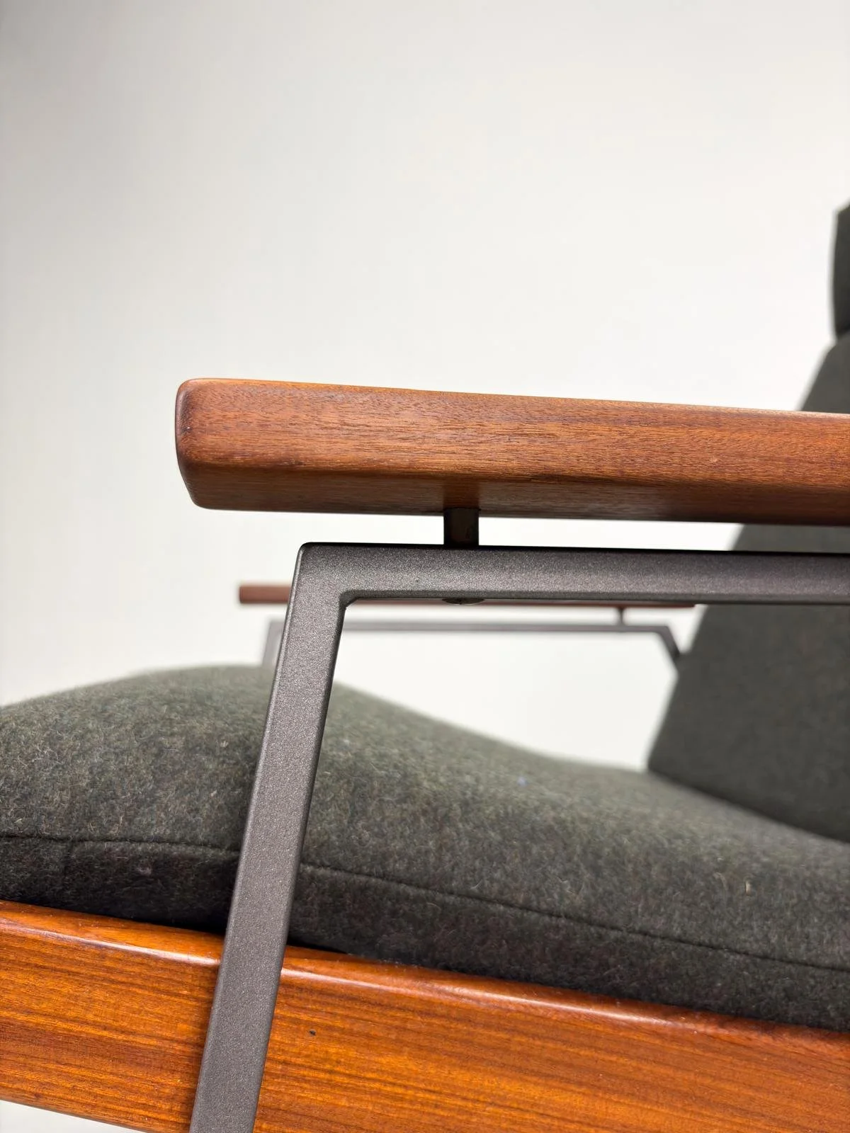 Rob Parry '1611 Lotus' Fauteuil voor Gelderland (10).jpeg