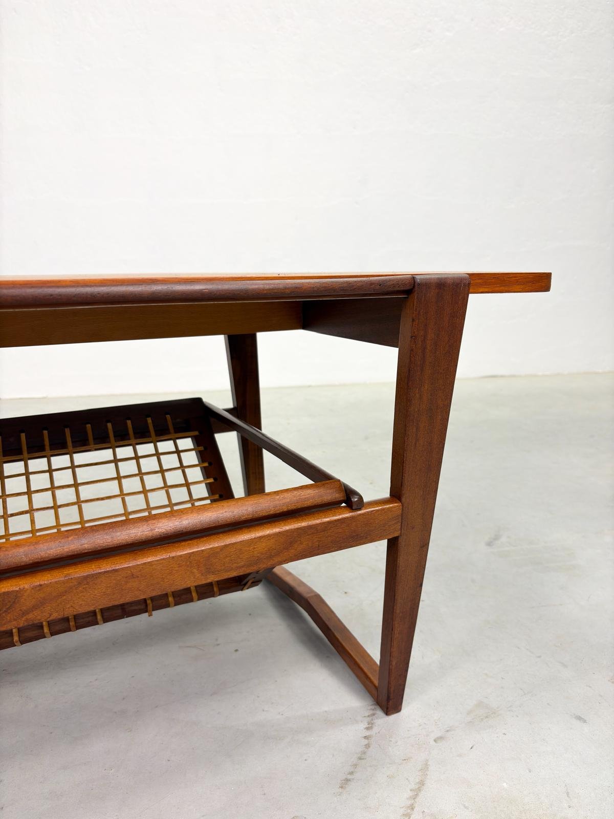 Mid-Century Salontafel met Verschuifbaar Lectuurrek (19).jpeg