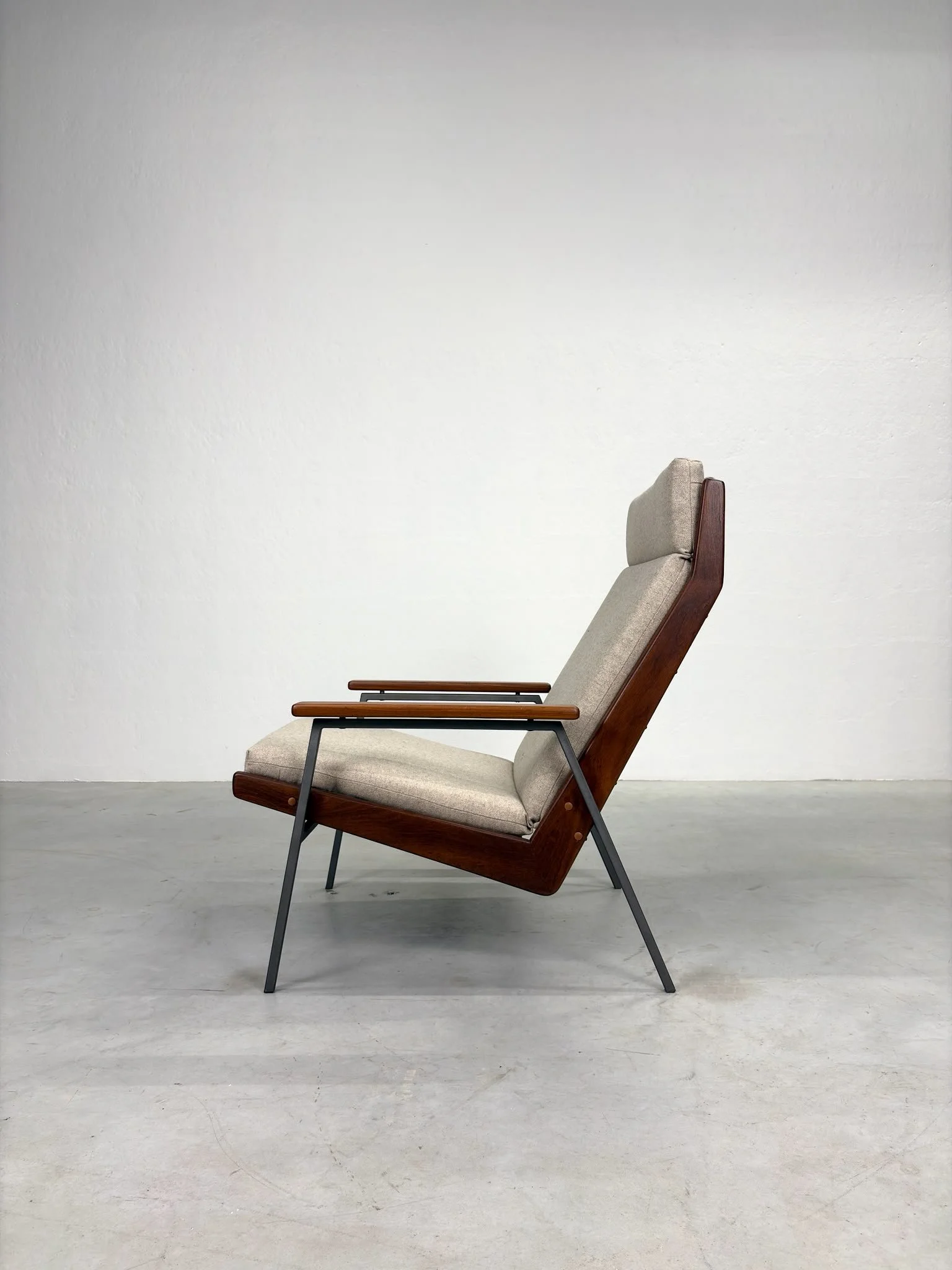 '1611 Lotus' Fauteuil van Rob Parry voor Gelderland (15).jpeg