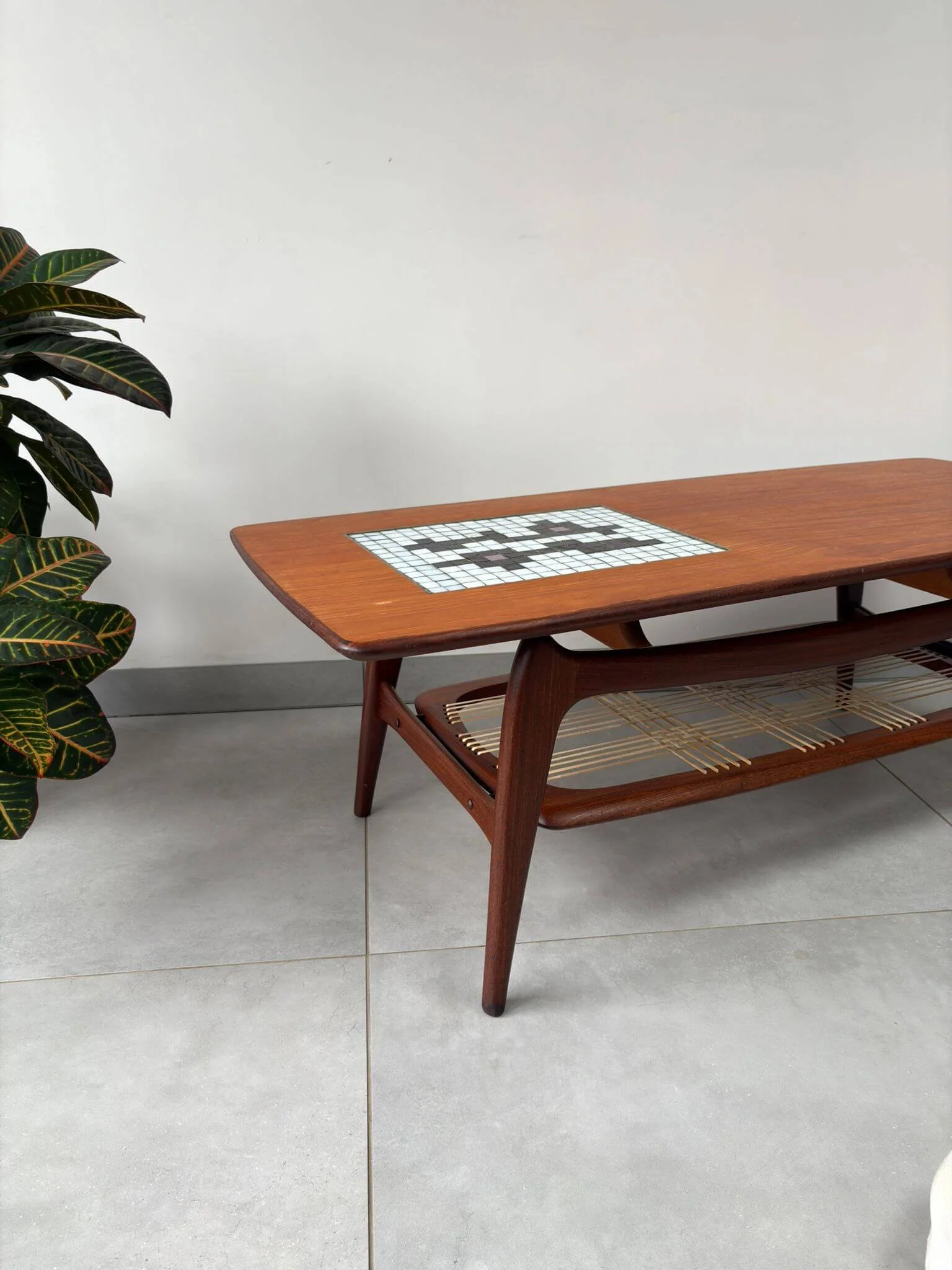 Vintage Salontafel nr. 16 Louis van Teeffelen webe (1).jpg