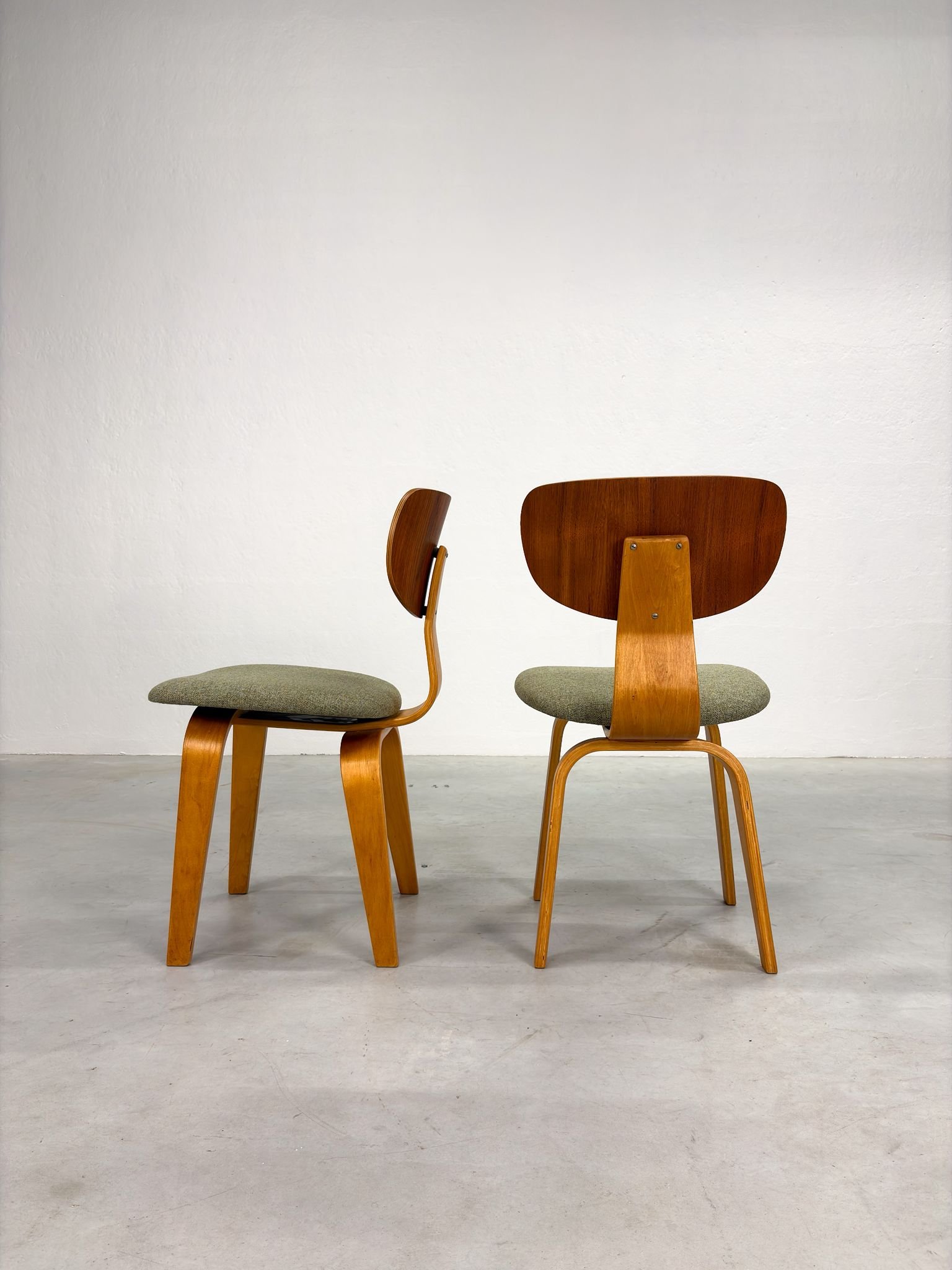 Set 'SB02' Eetkamerstoelen van Cees Braakman voor Pastoe (17).jpeg
