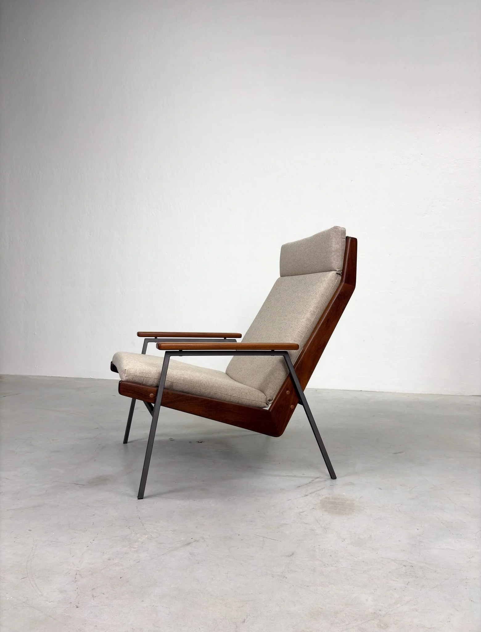 '1611 Lotus' Fauteuil van Rob Parry voor Gelderland (16).jpeg