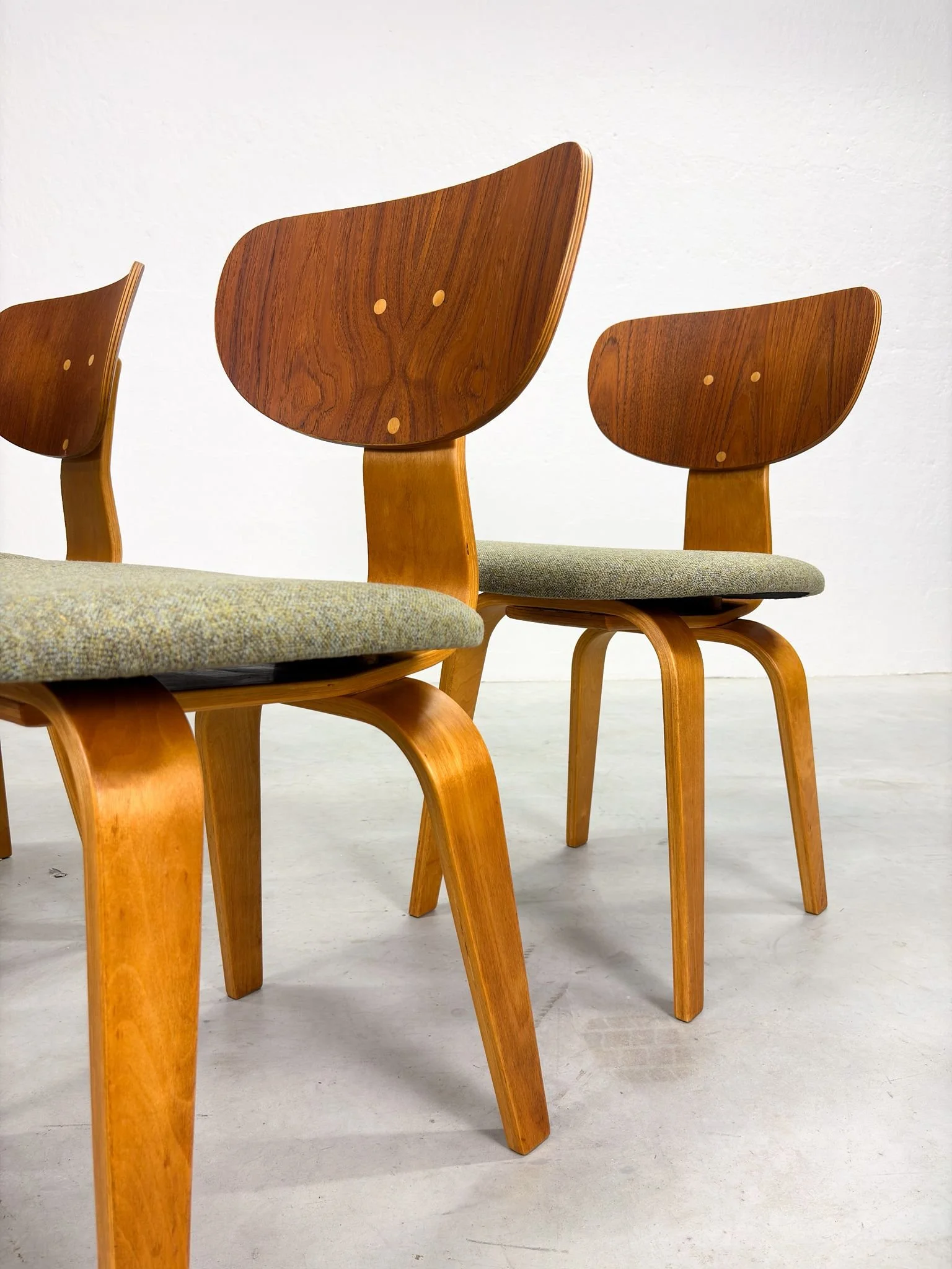 Set 'SB02' Eetkamerstoelen van Cees Braakman voor Pastoe (7).jpeg