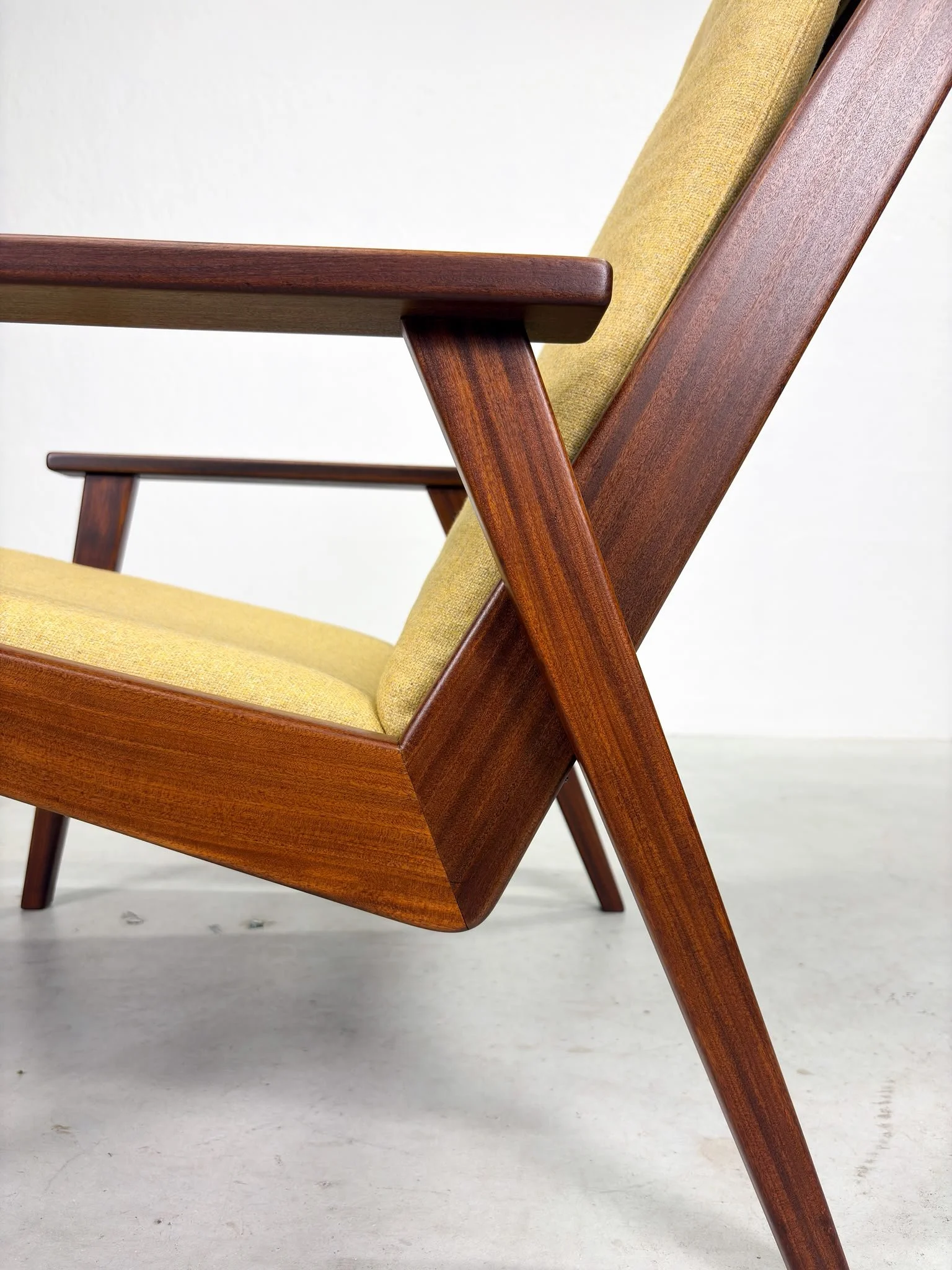 '1611' Fauteuil van Rob Parry voor Gelderland (8).jpeg